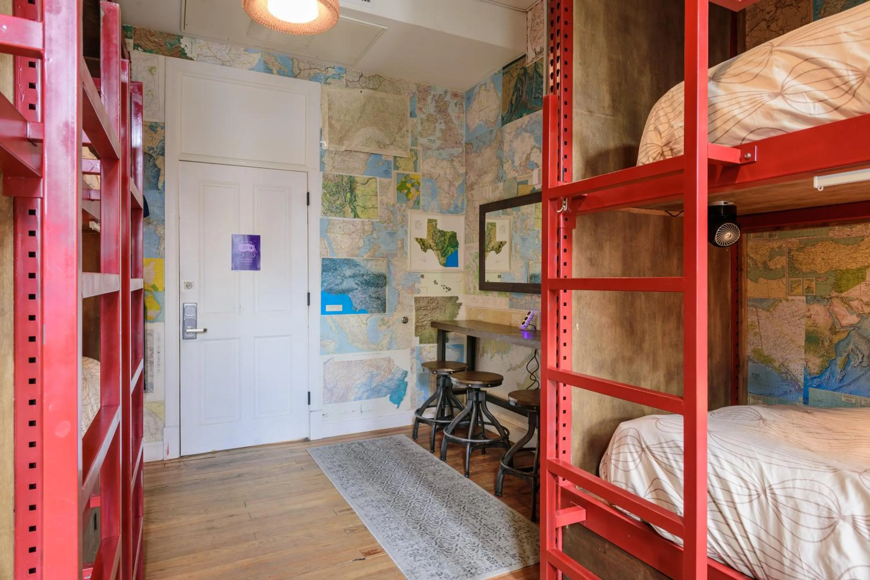 bunk bed, Bed in Hostel Fish