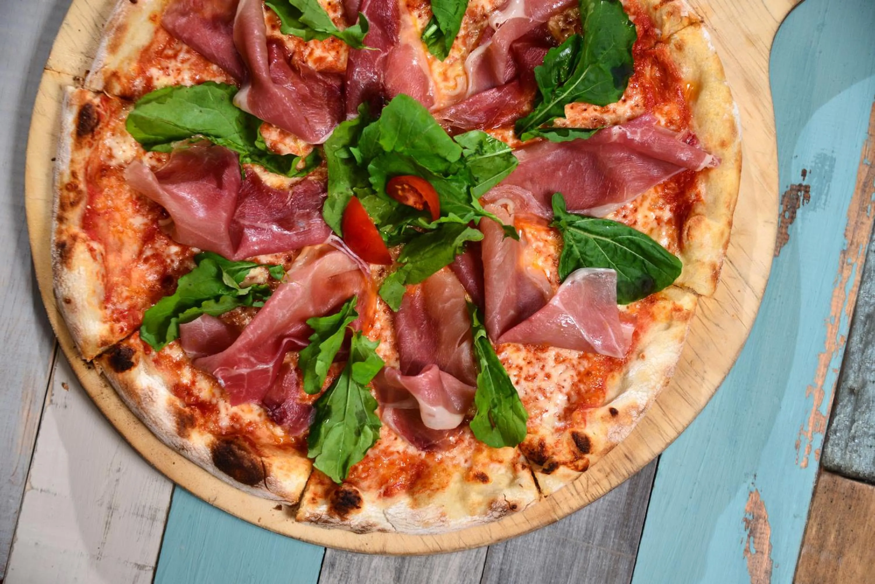 Restaurant/places to eat in Unic Design Hotel & Restaurant- 5th Avenue