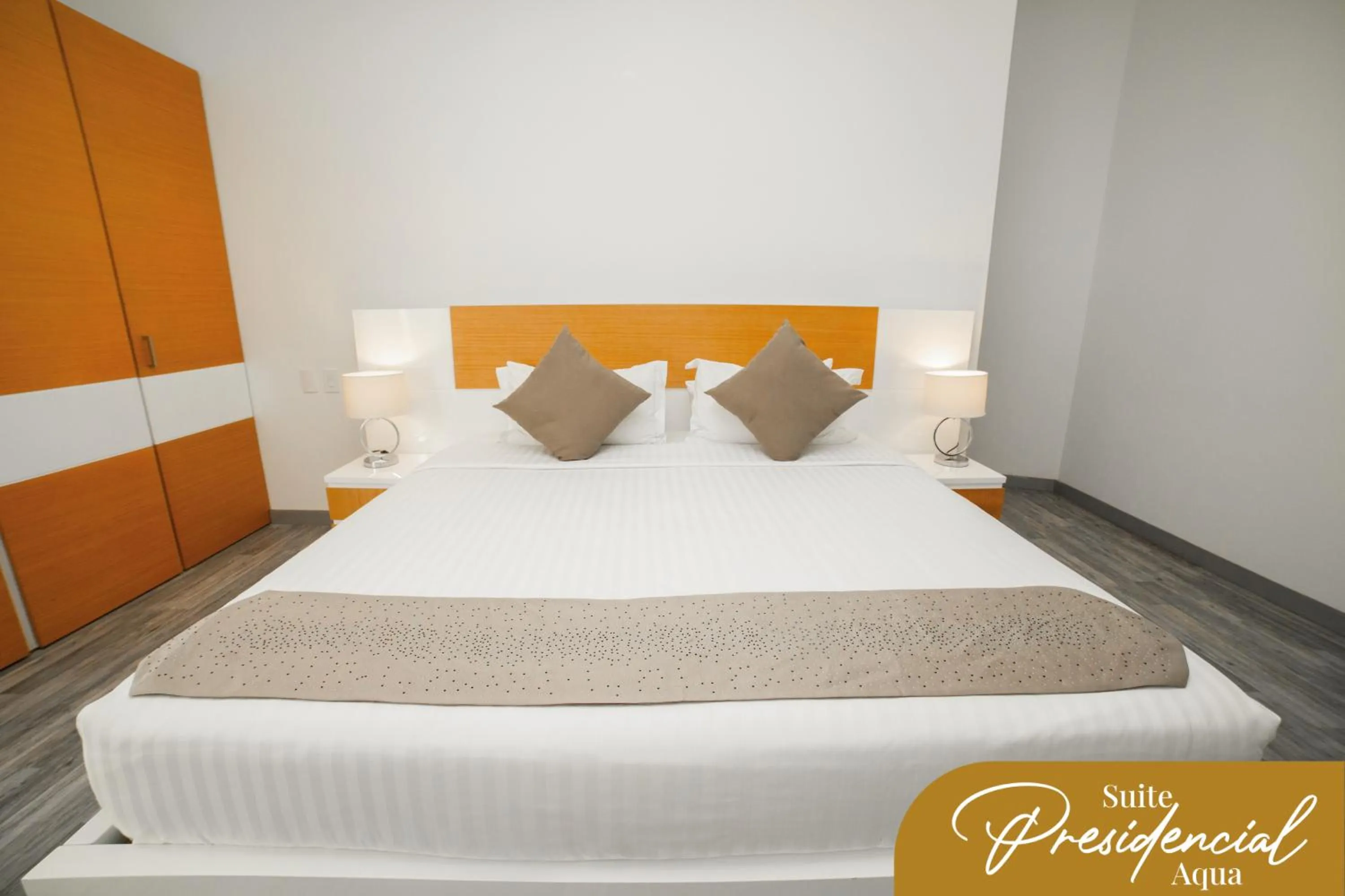 Bedroom, Bed in Punta Diamante Premium Hotel