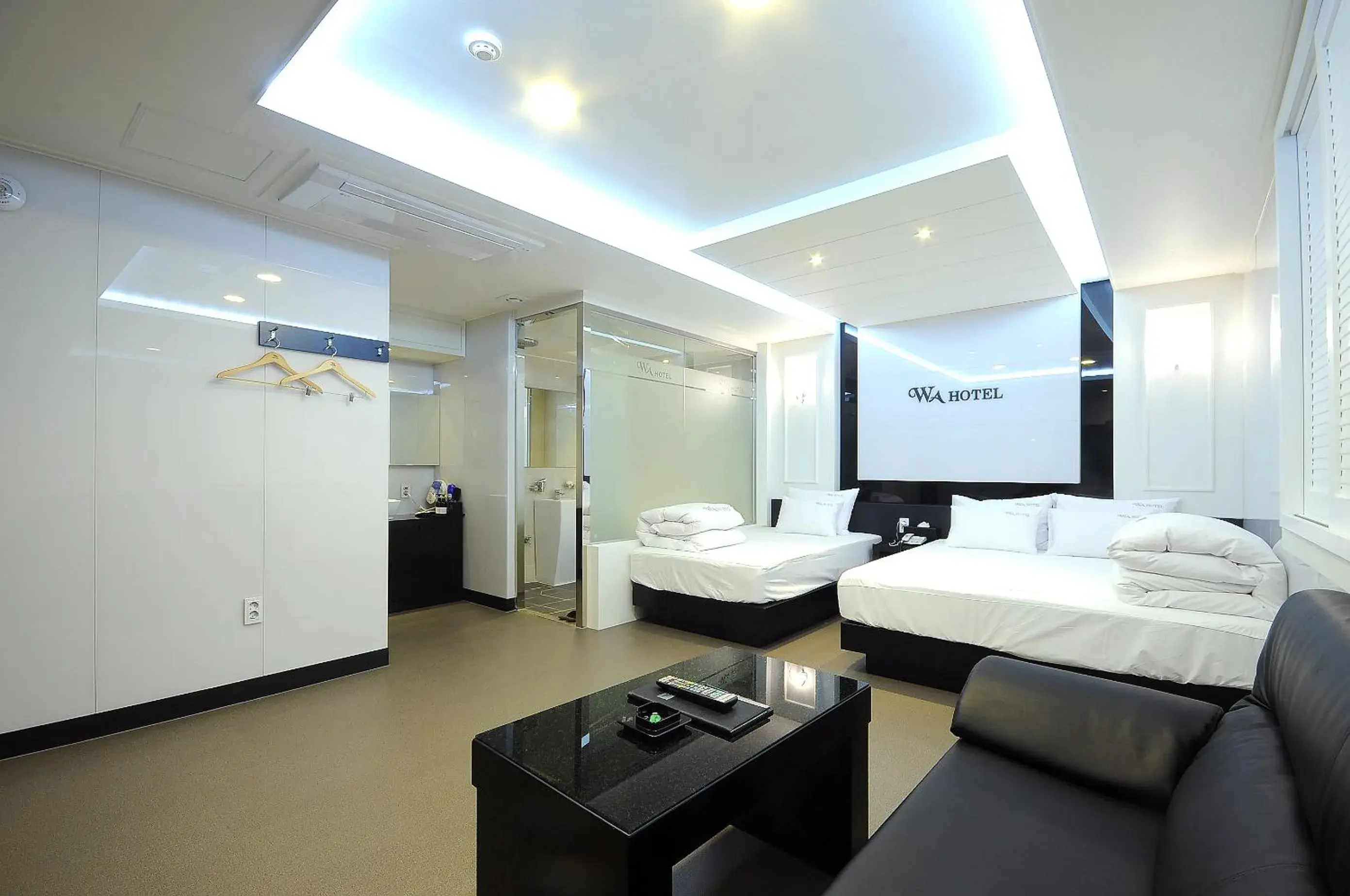 Deluxe Twin Room in WA Hotel Deluxe Twin Room in WA Hotel