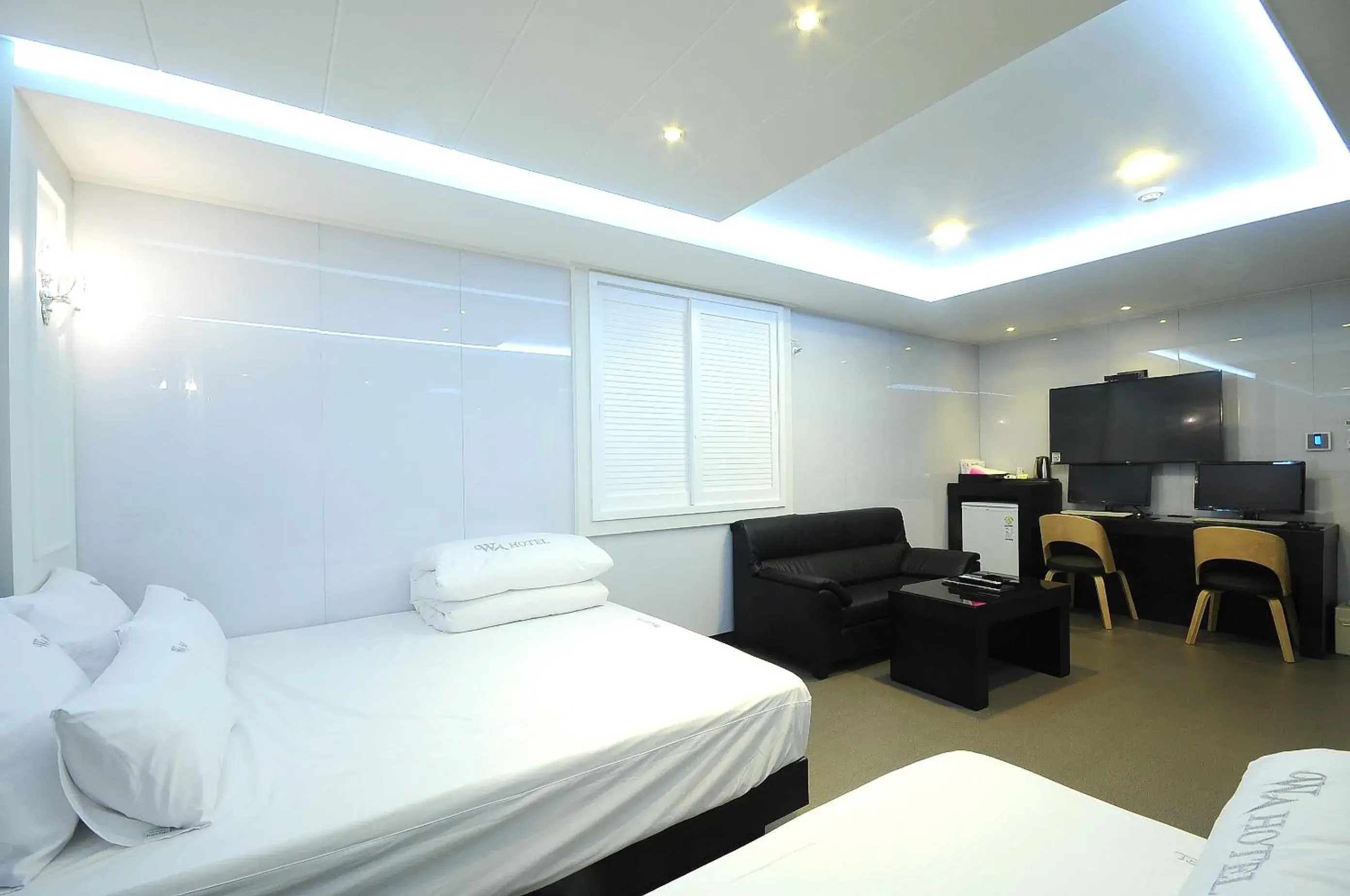 Deluxe Twin Room in WA Hotel Deluxe Twin Room in WA Hotel