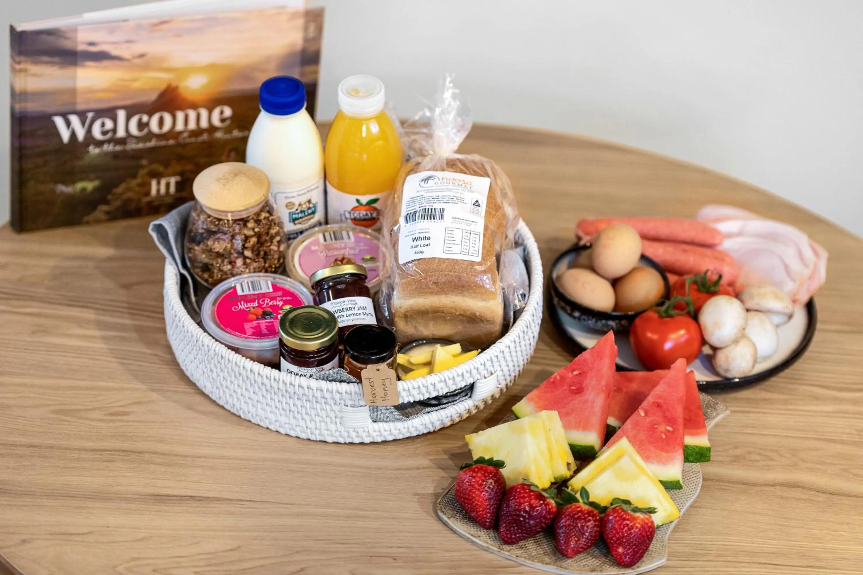 Breakfast in Jandar Retreat Maleny