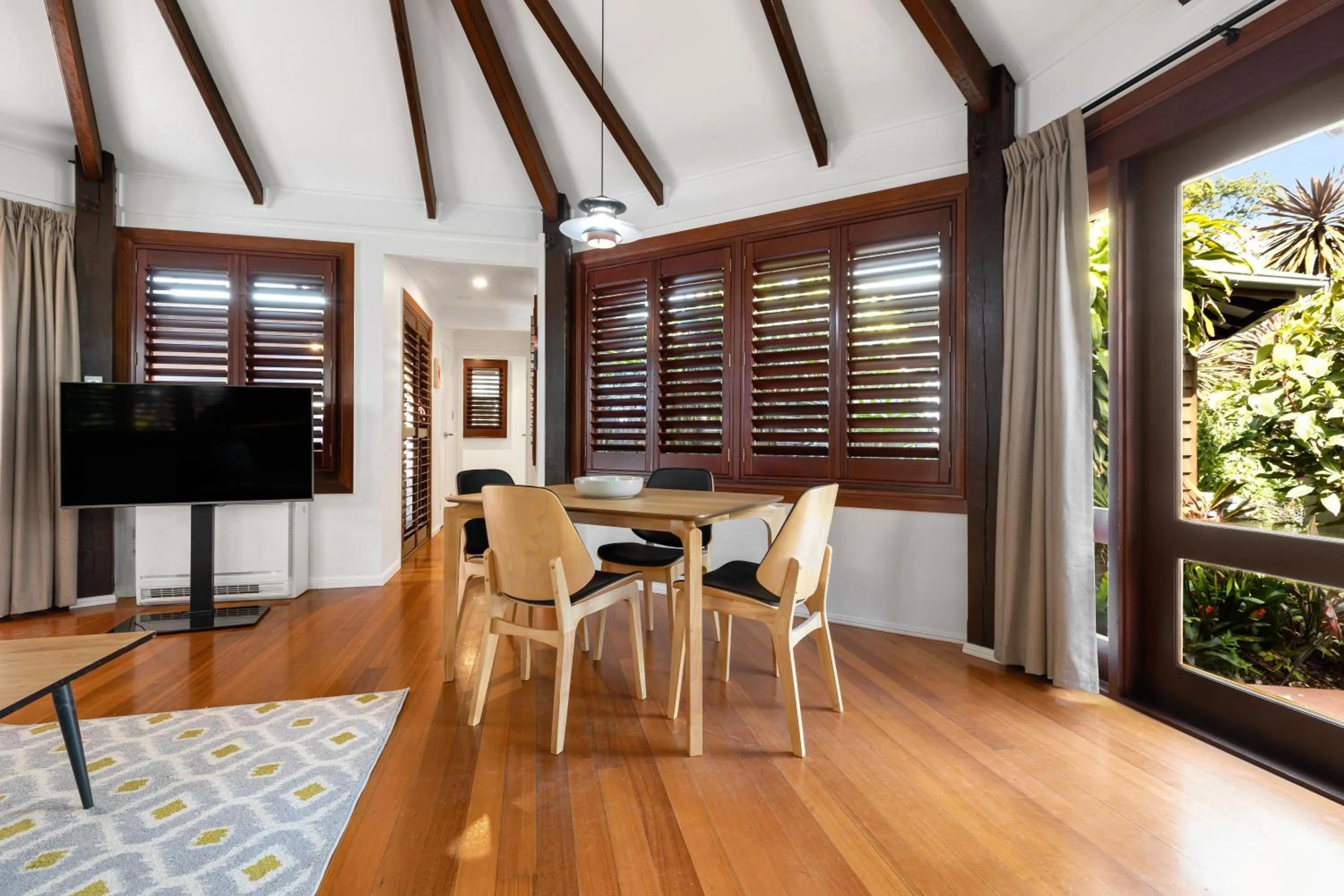 Dining area in Jandar Retreat Maleny