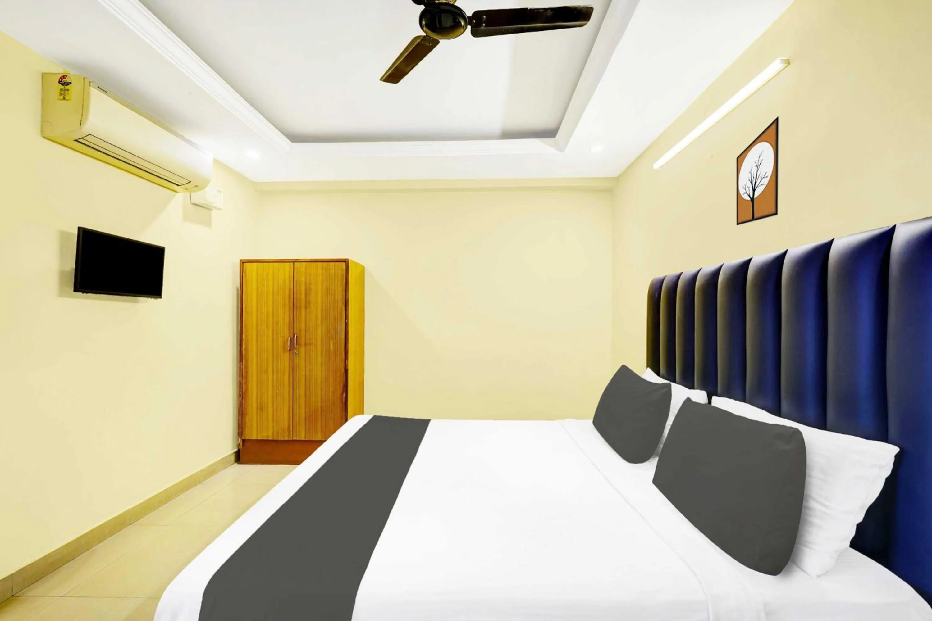 Bedroom, Bed in Collection O Tiruchanoor Near Tirupati