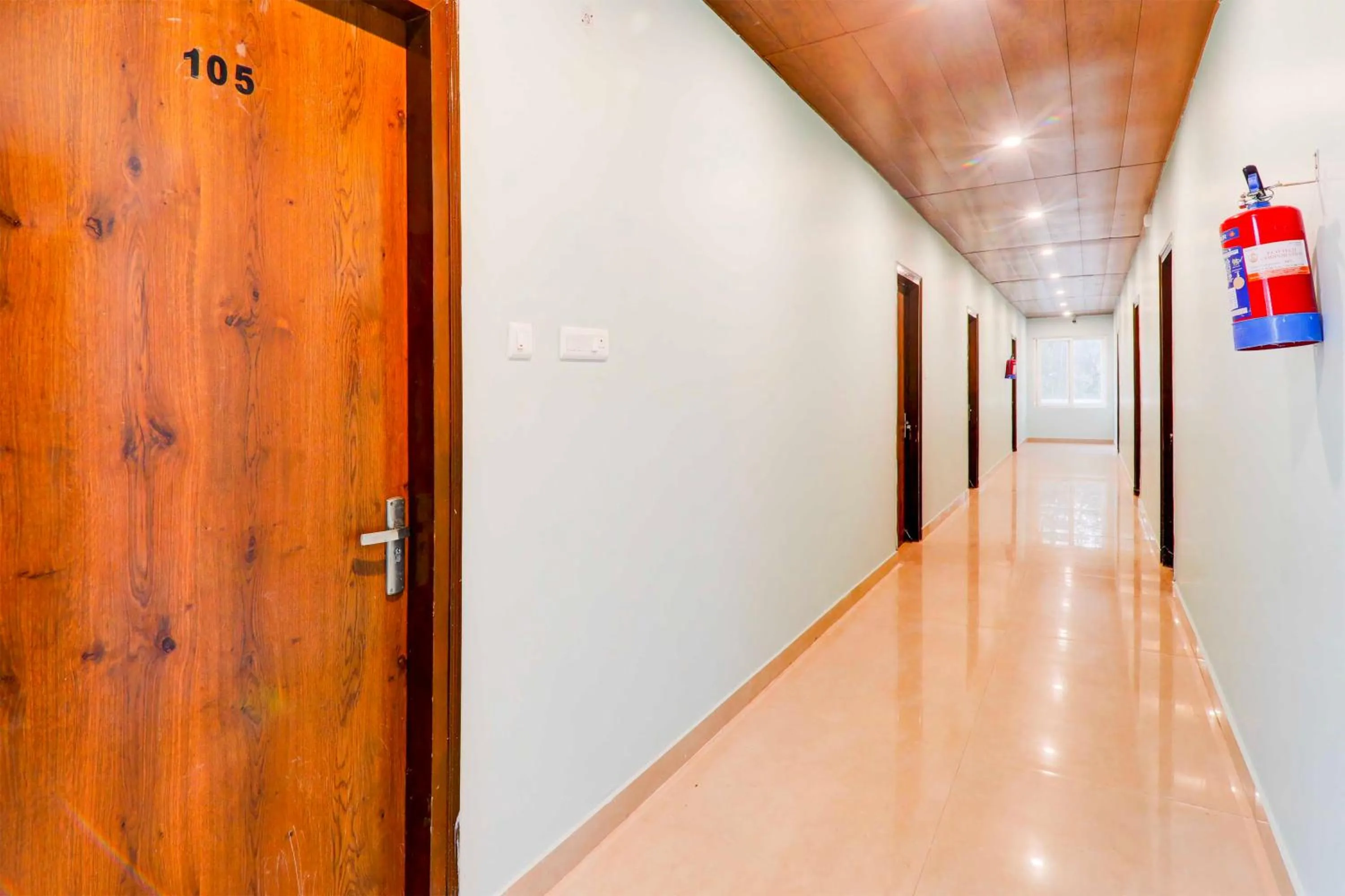 Lobby or reception in Collection O Malhaur Railway Station