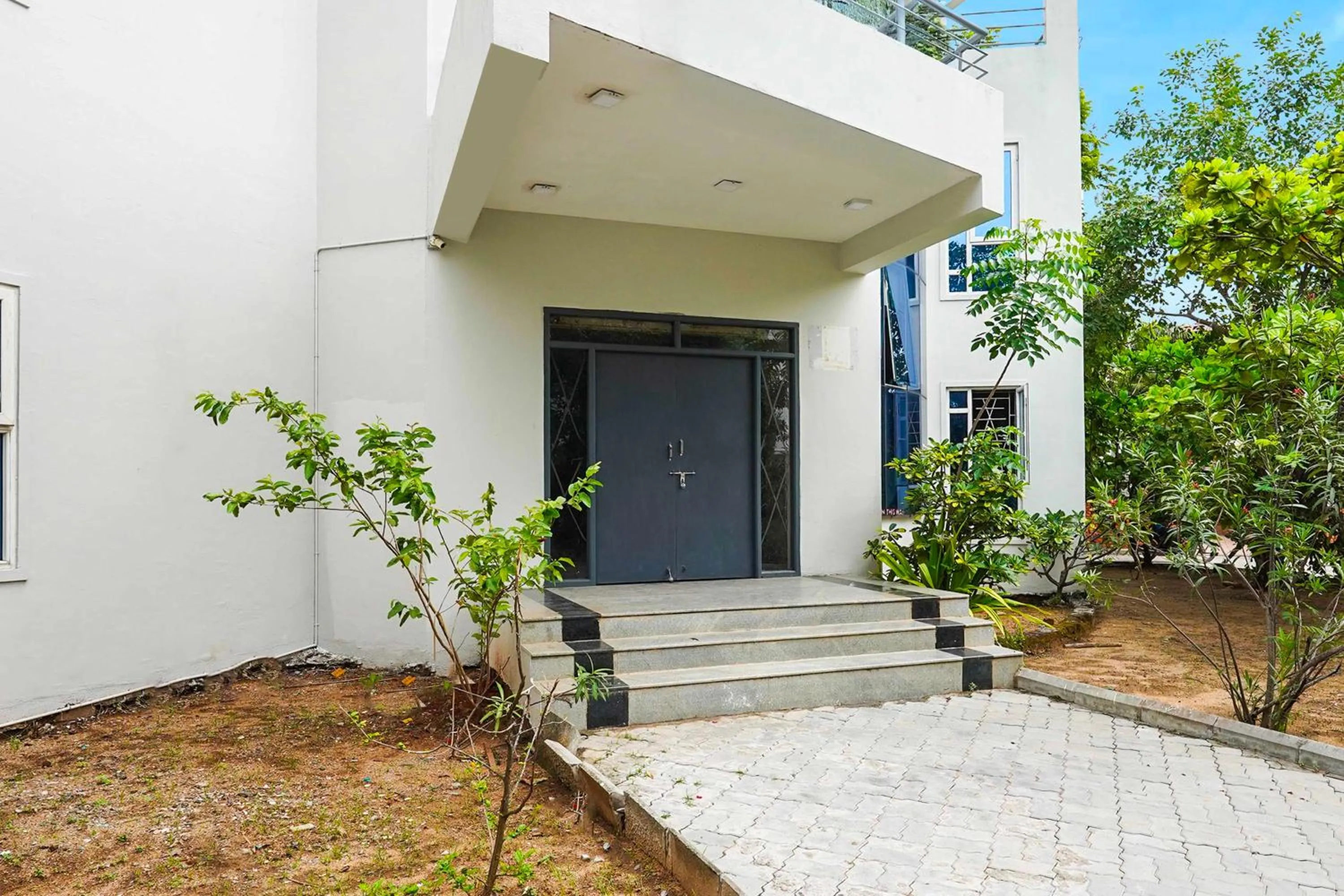 Facade/entrance in Collection O Chennai Nemmeli Bridge