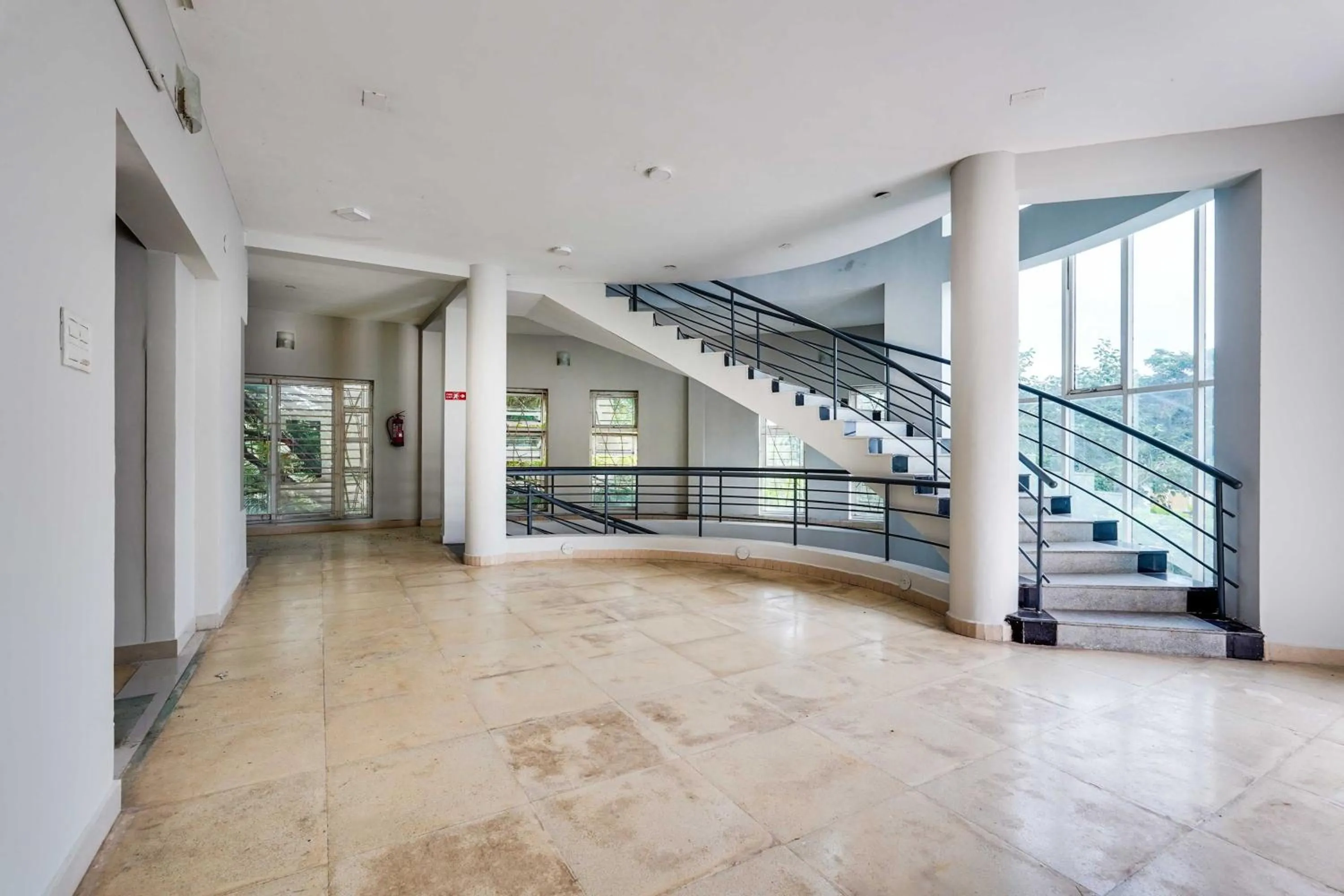 Lobby or reception in Collection O Chennai Nemmeli Bridge