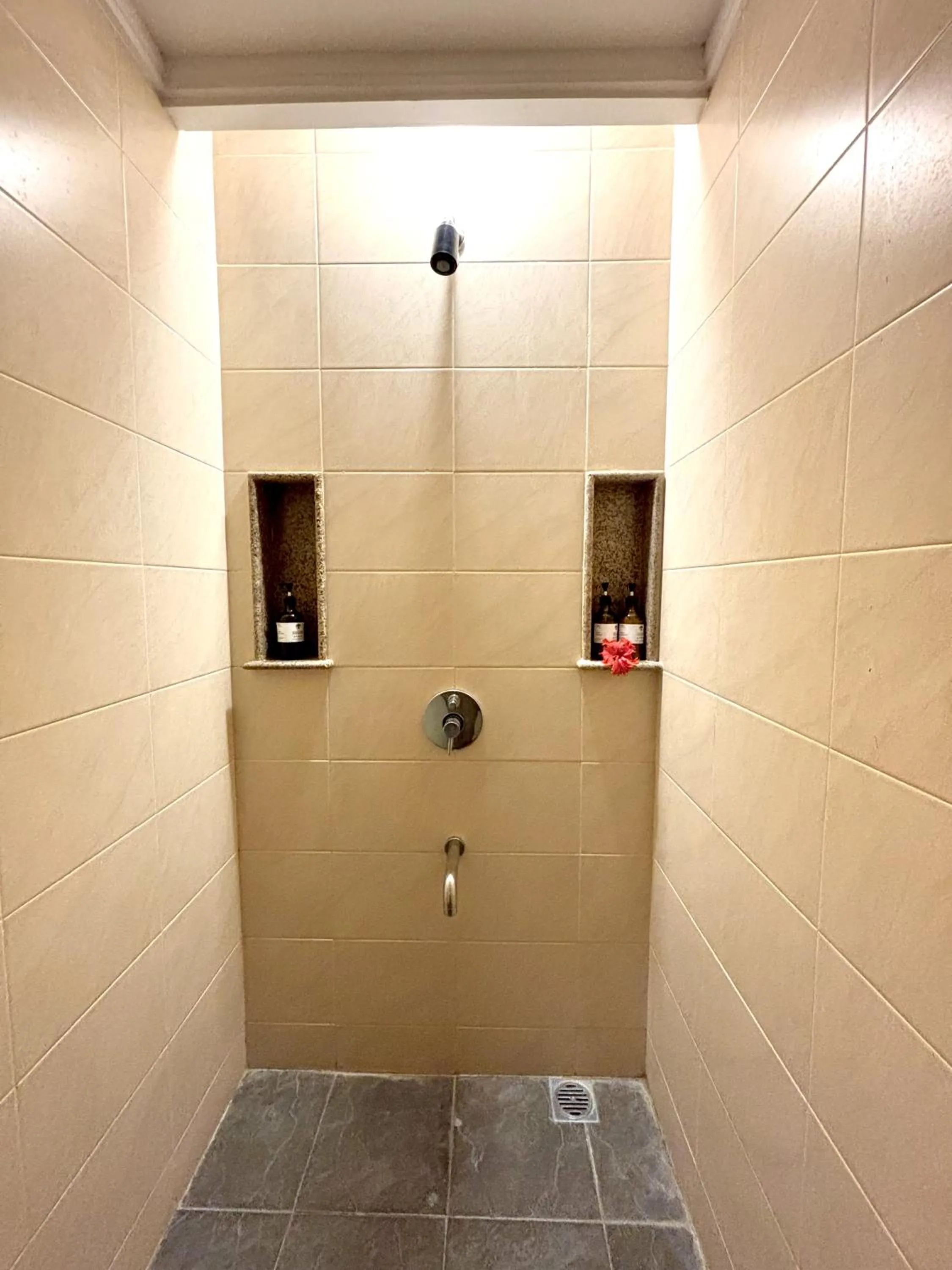 Shower in Bumi Kinar Heritage