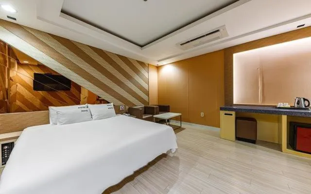 Bed in Changwon Ava Hotel