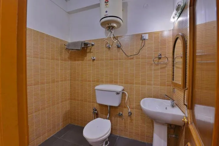 Hotel Ashish Inn - Kandaghat