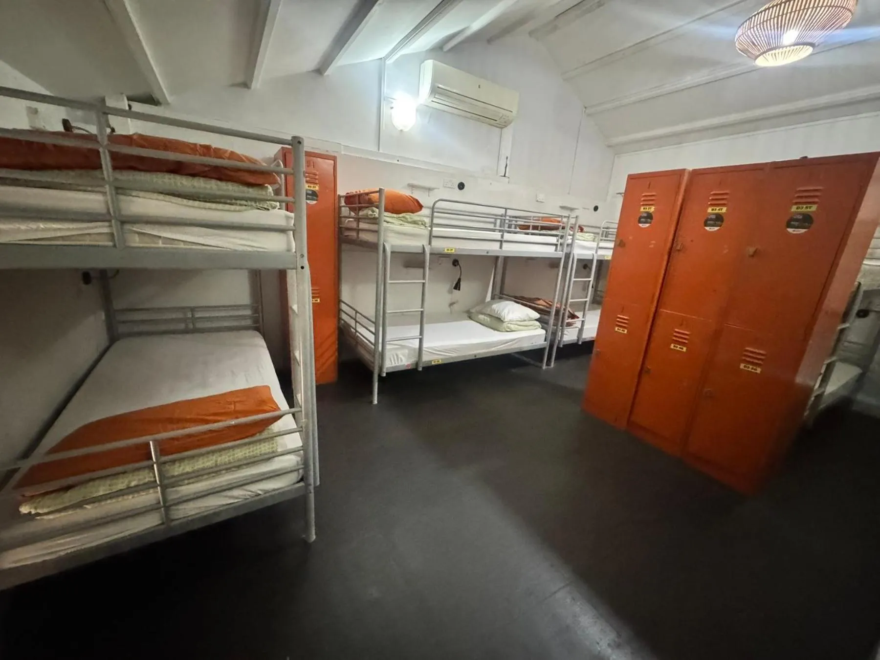 Bed in Royal Lodge @ Pagoda Street