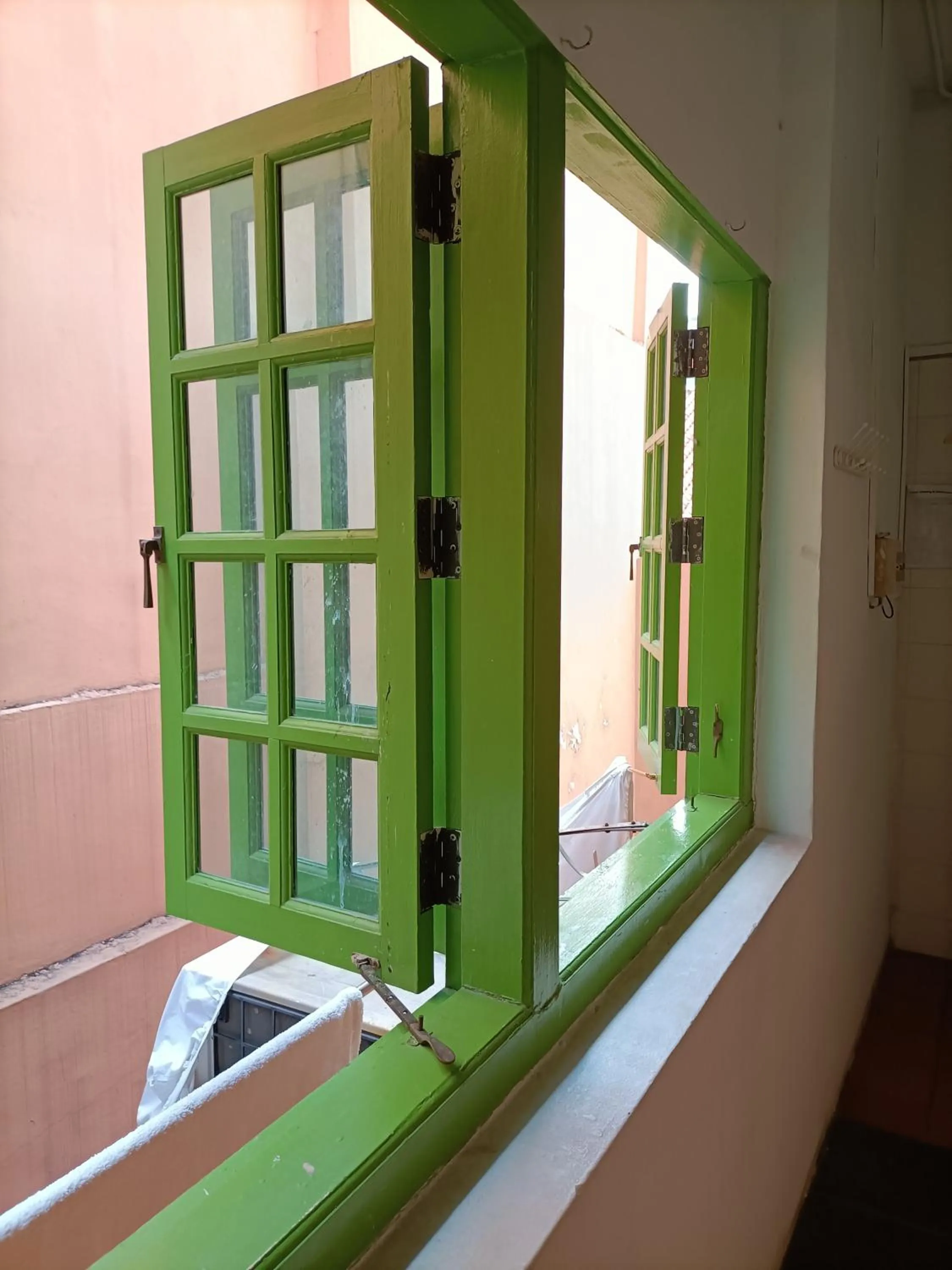 Bathroom in Royal Lodge @ Pagoda Street