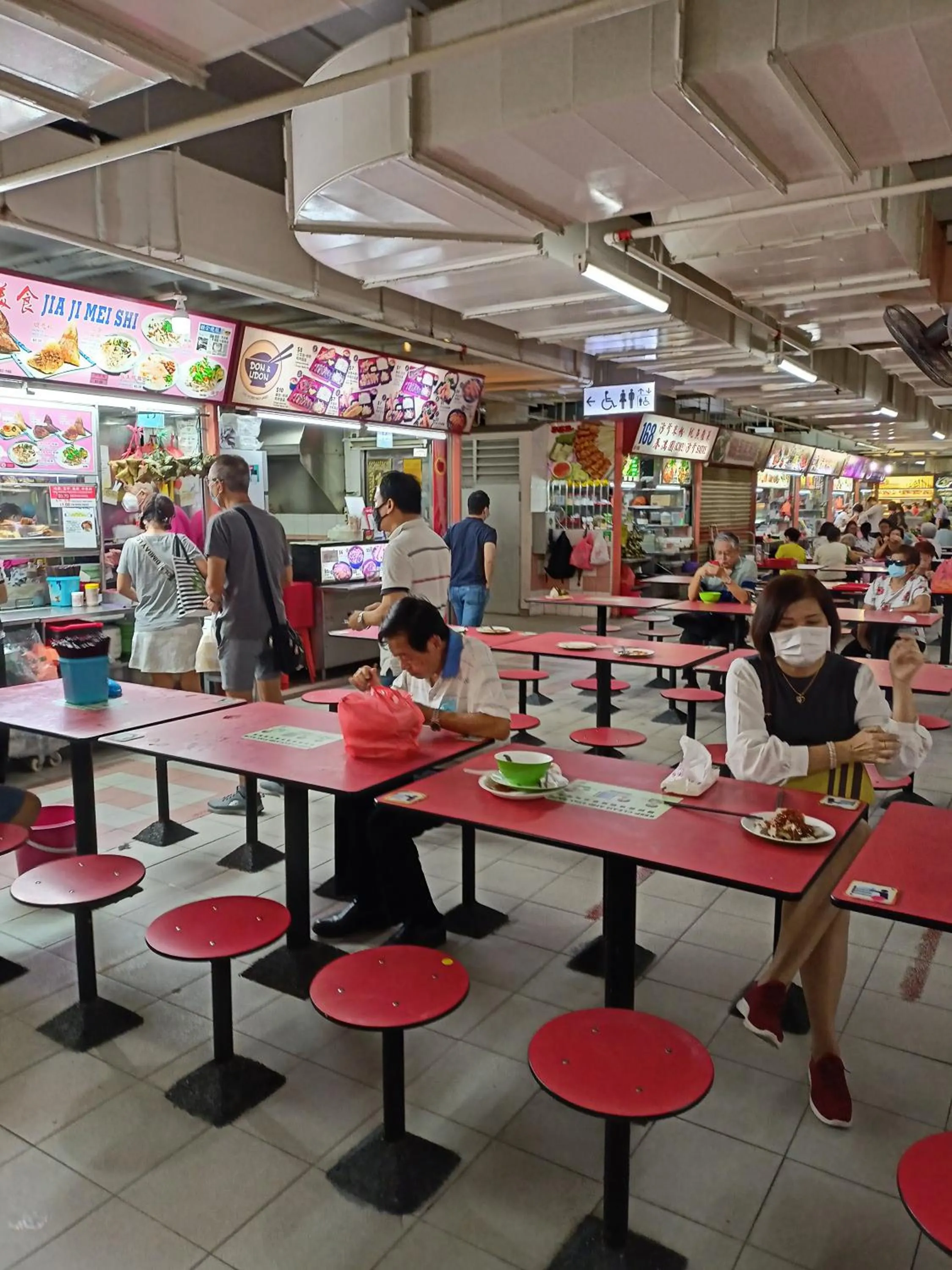 Restaurant/places to eat in Royal Lodge @ Pagoda Street