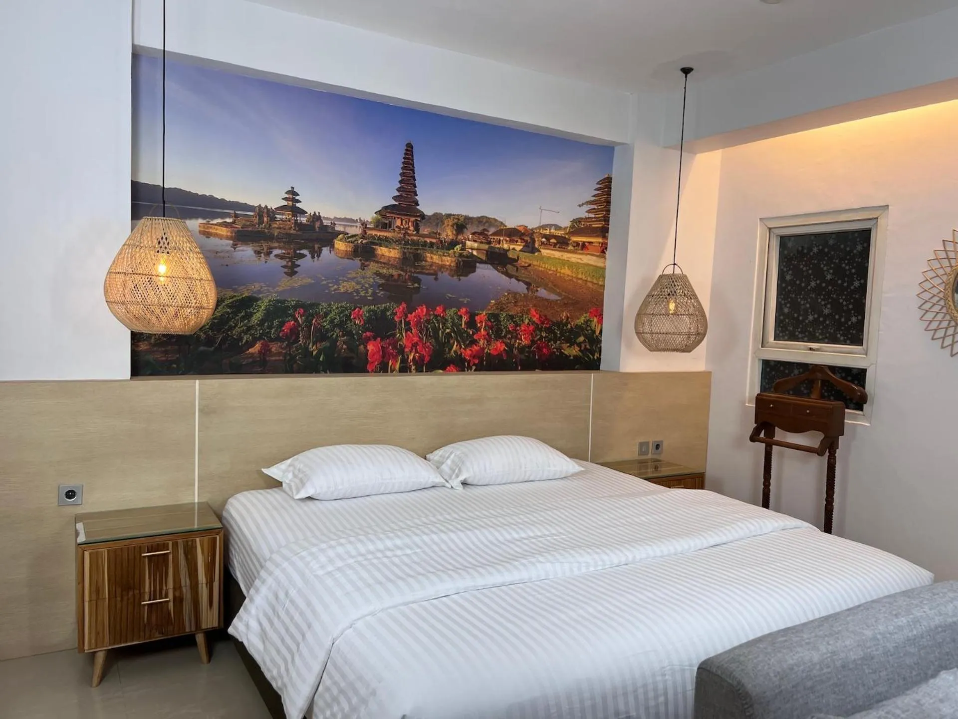 Bed in Fastrooms Bekasi