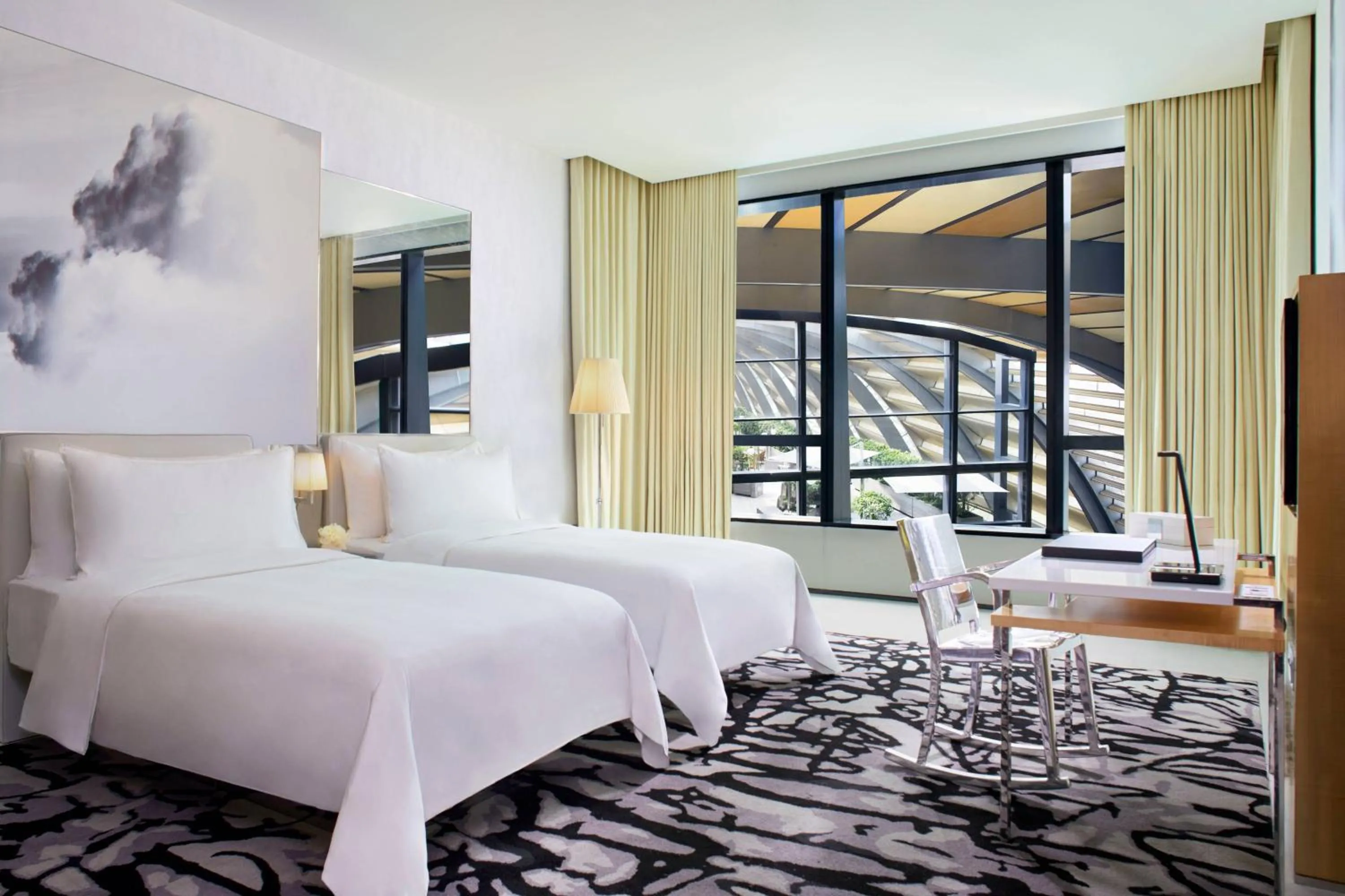 Photo of the whole room, Bed in JW Marriott Hotel Singapore South Beach