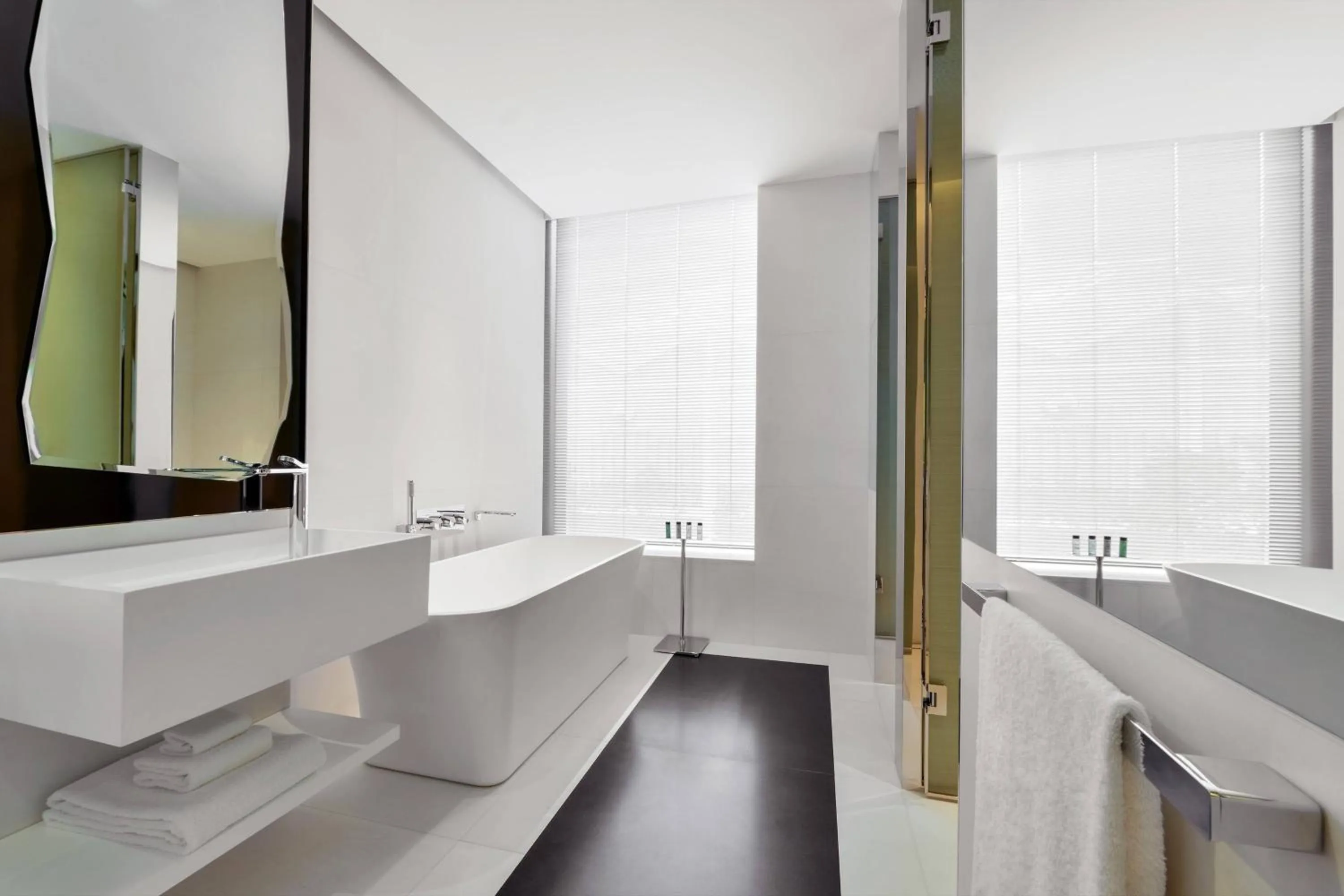 Bathroom in JW Marriott Hotel Singapore South Beach