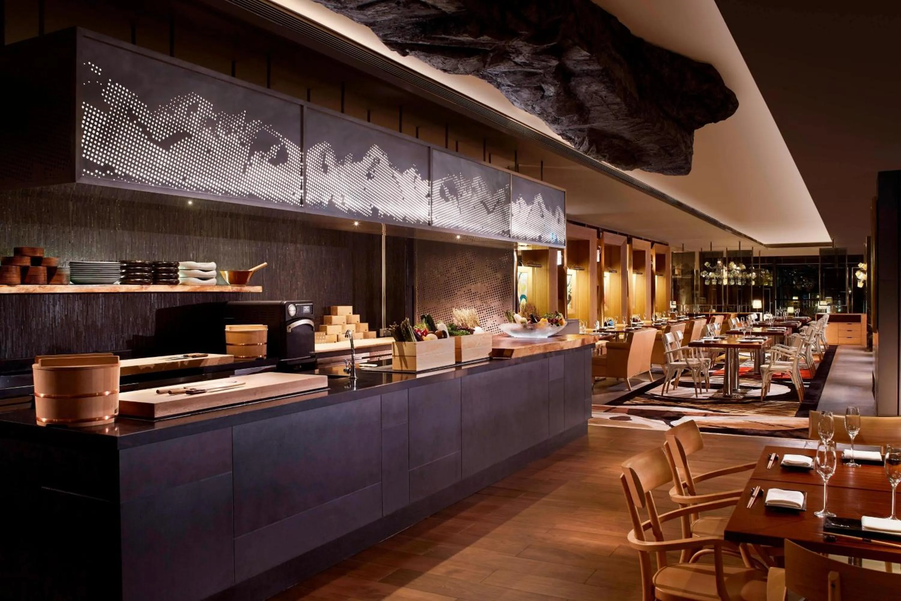 Restaurant/places to eat in JW Marriott Hotel Singapore South Beach