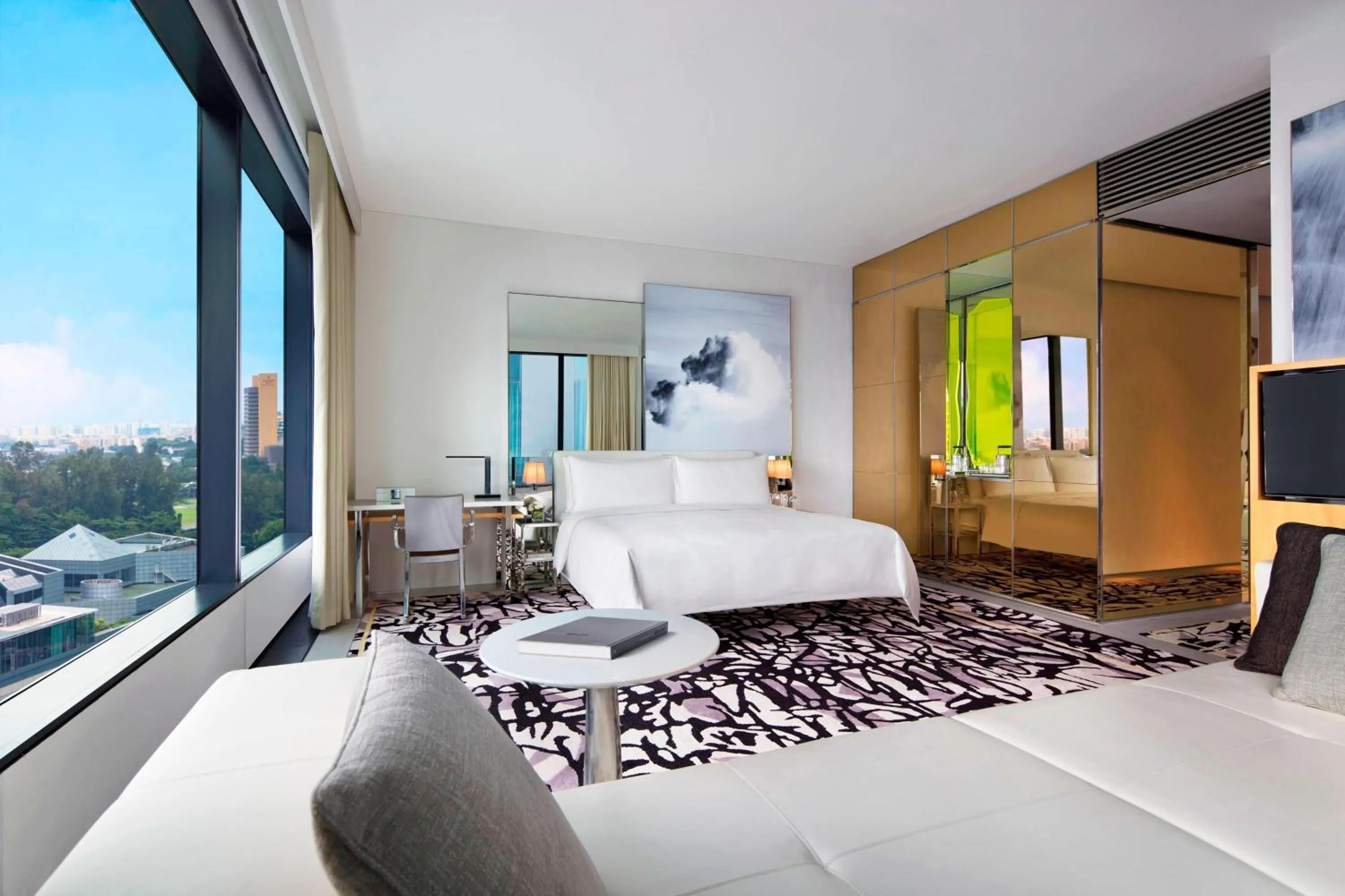 Lounge or bar, Bed in JW Marriott Hotel Singapore South Beach