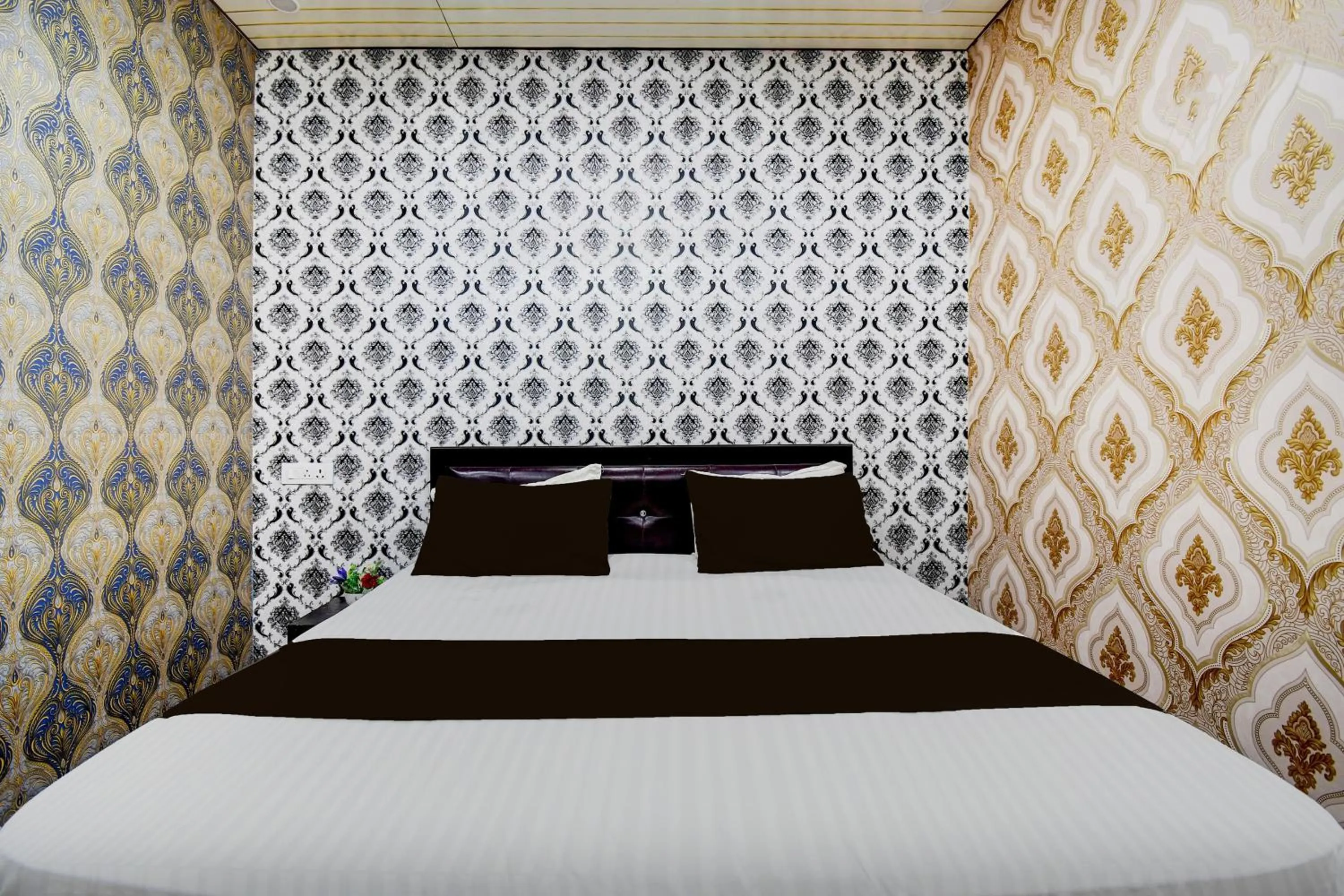 Bedroom, Bed in Super Hotel O Ambedkar Park Gorakhpur Formerly Mayur Residency