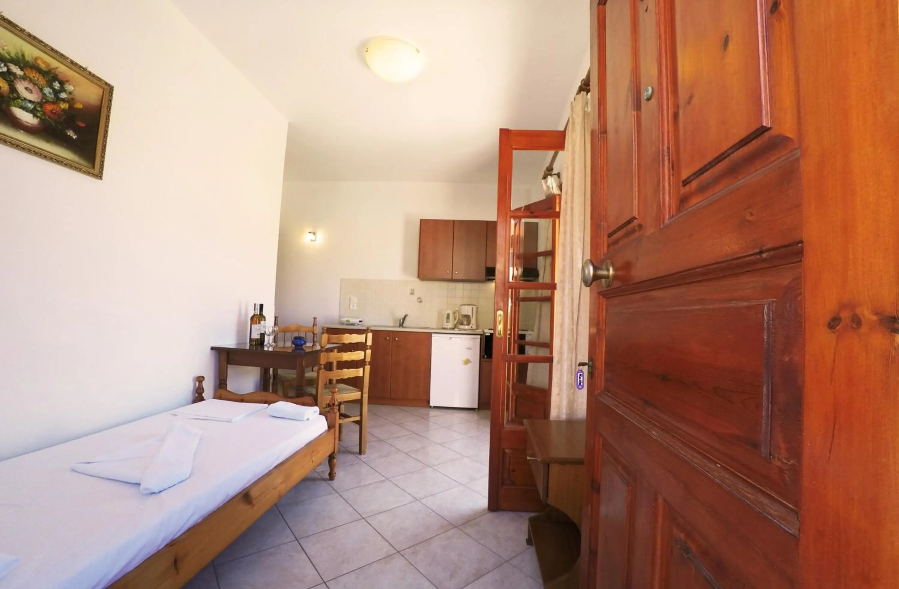 Living room, Bed in Tarsanas Beach