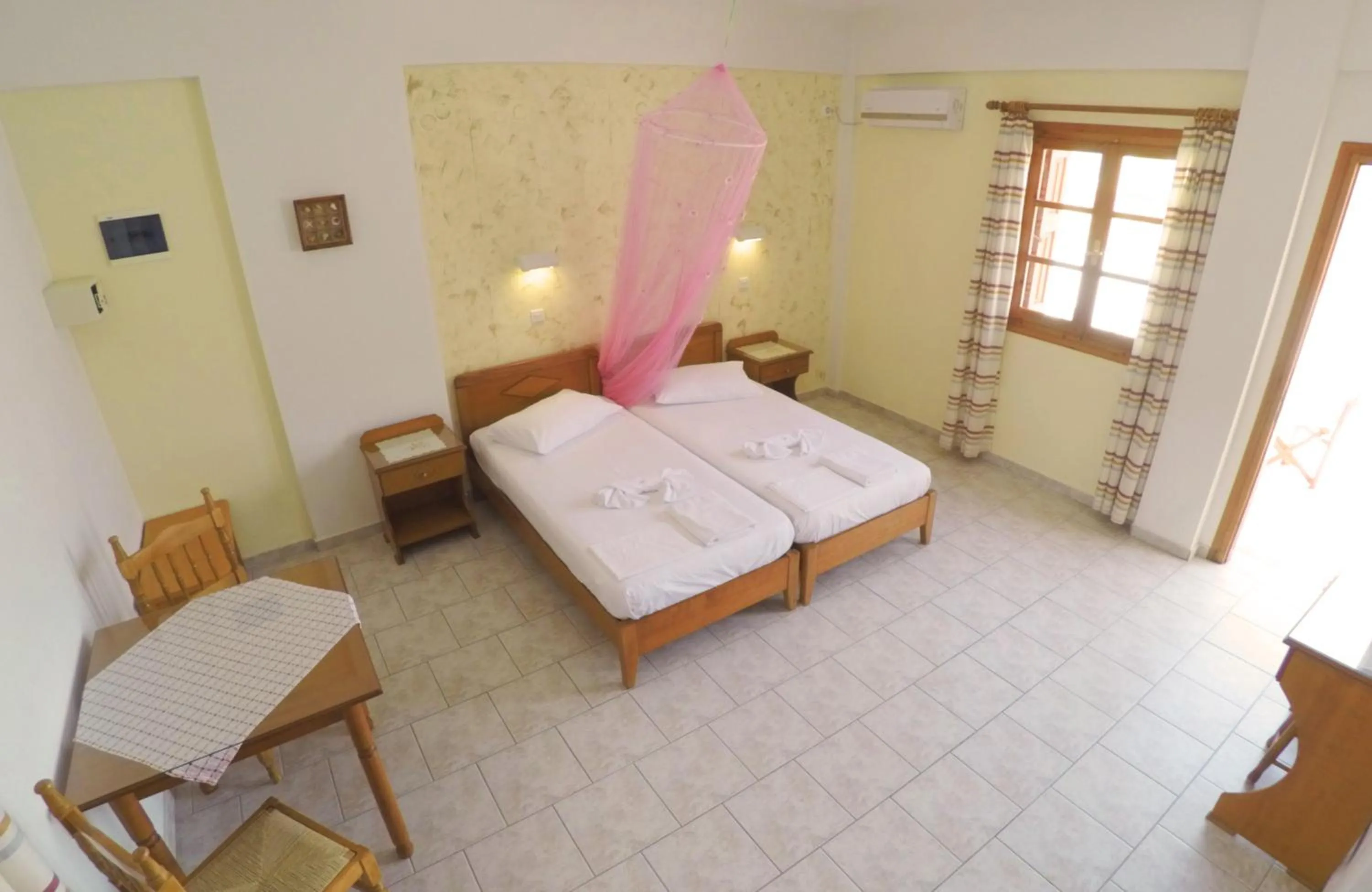 Bed in Tarsanas Beach