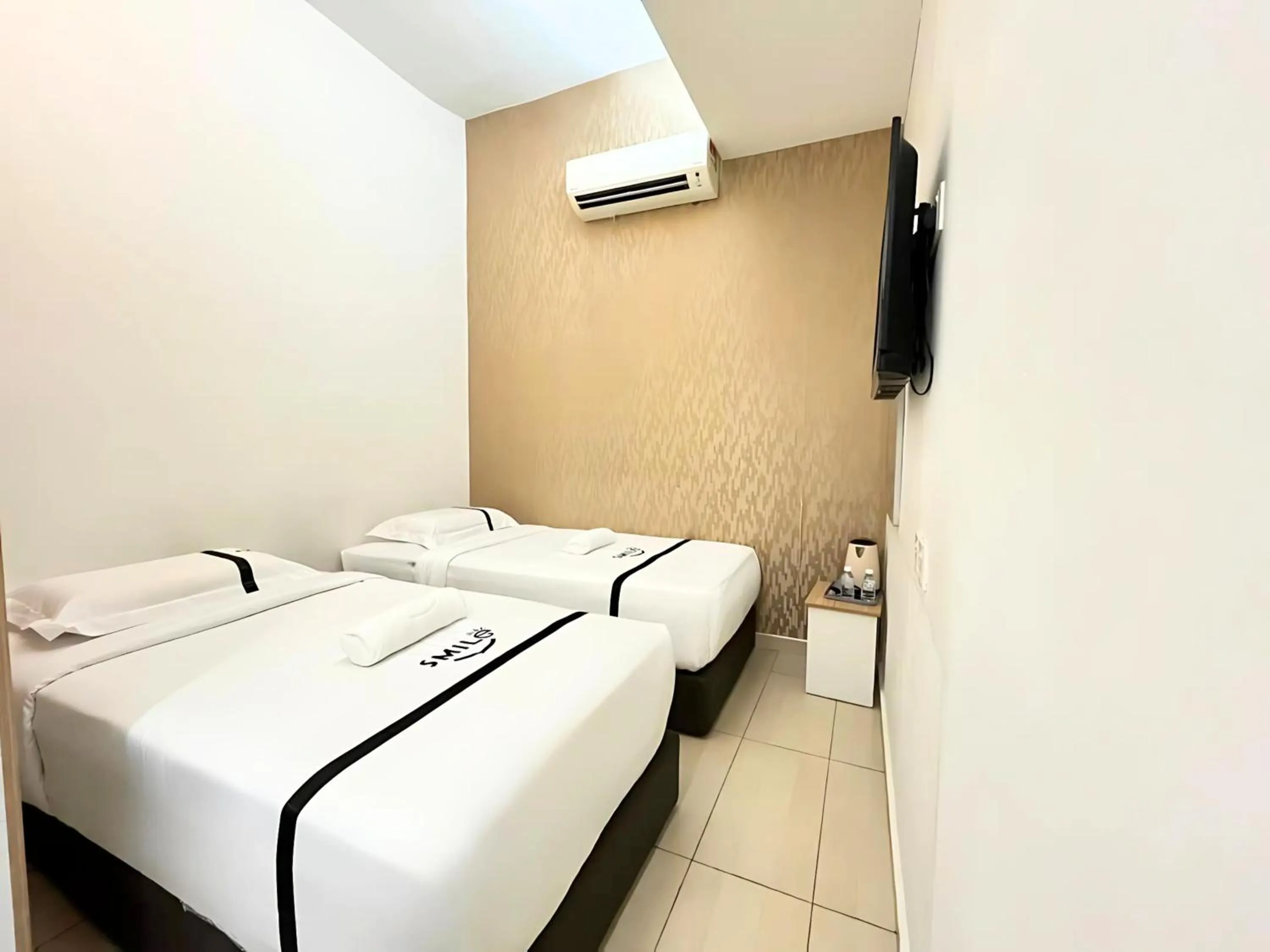 Bedroom, Bed in Smile Hotel The Mines Seri Kembangan