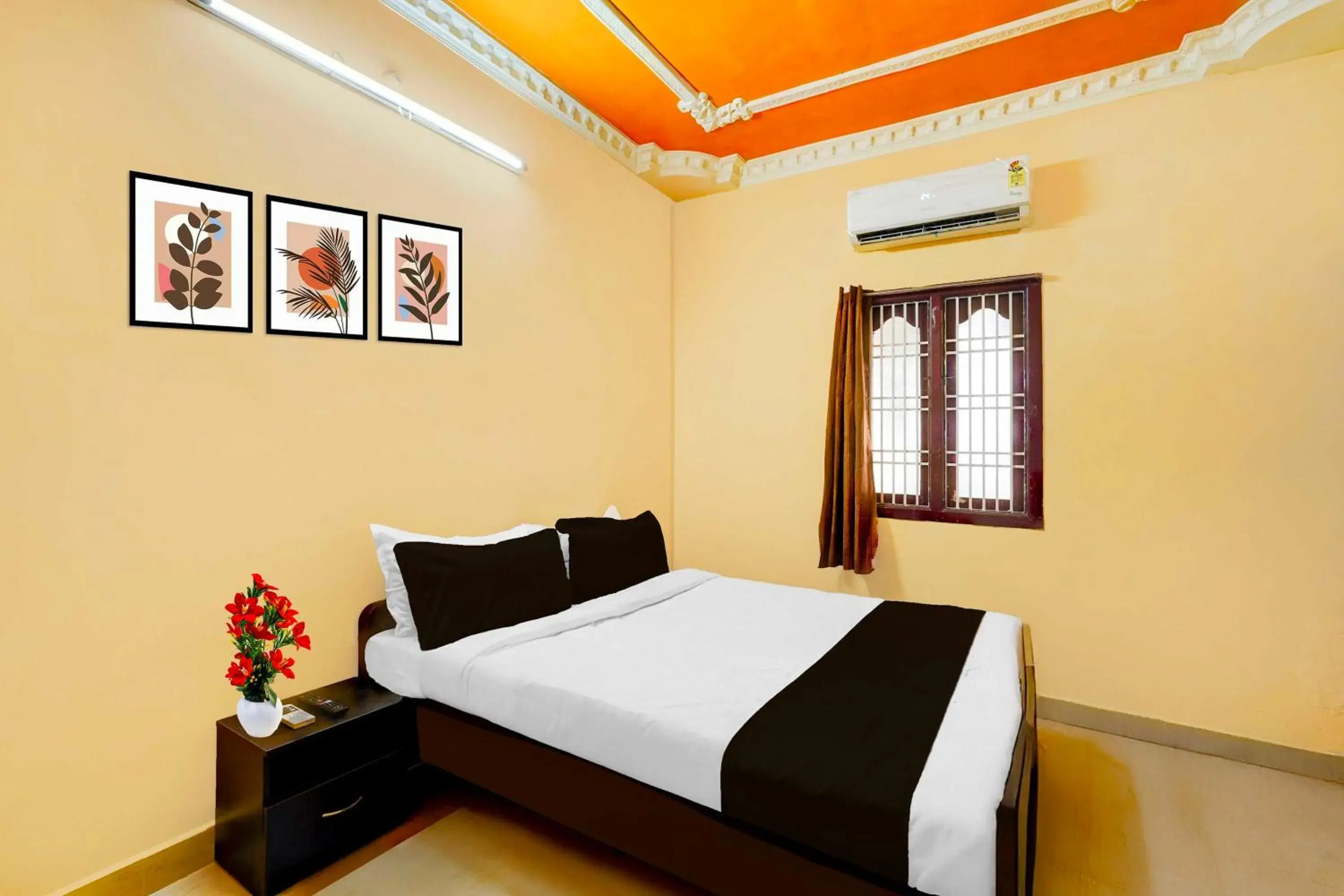Classic Triple Room - single occupancy in Collection O Nemeli Road Sriram Nagar Classic Triple Room - single occupancy in Collection O Nemeli Road Sriram Nagar