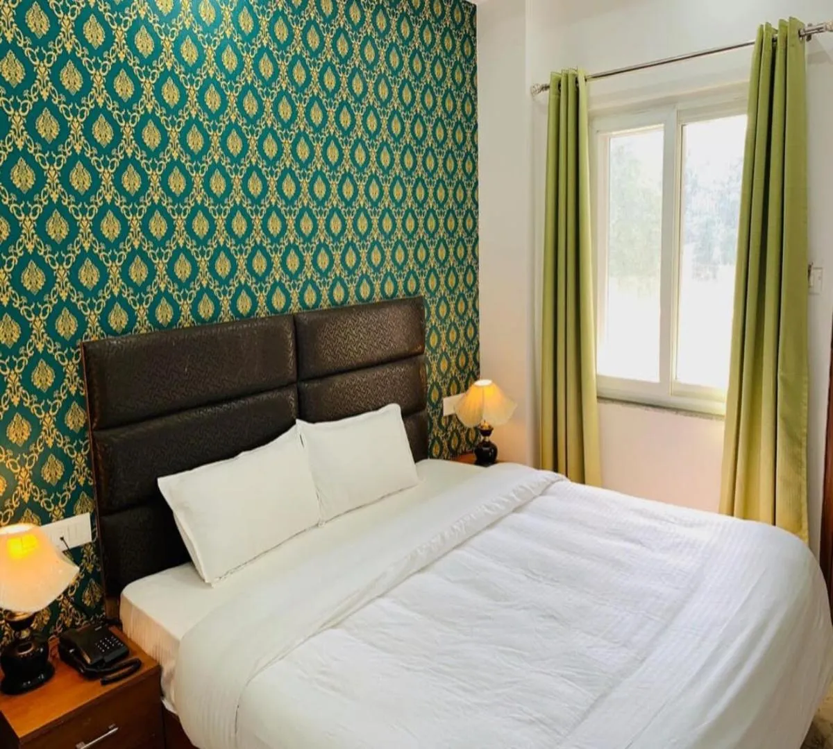 Bed in Hotel Namo Gange