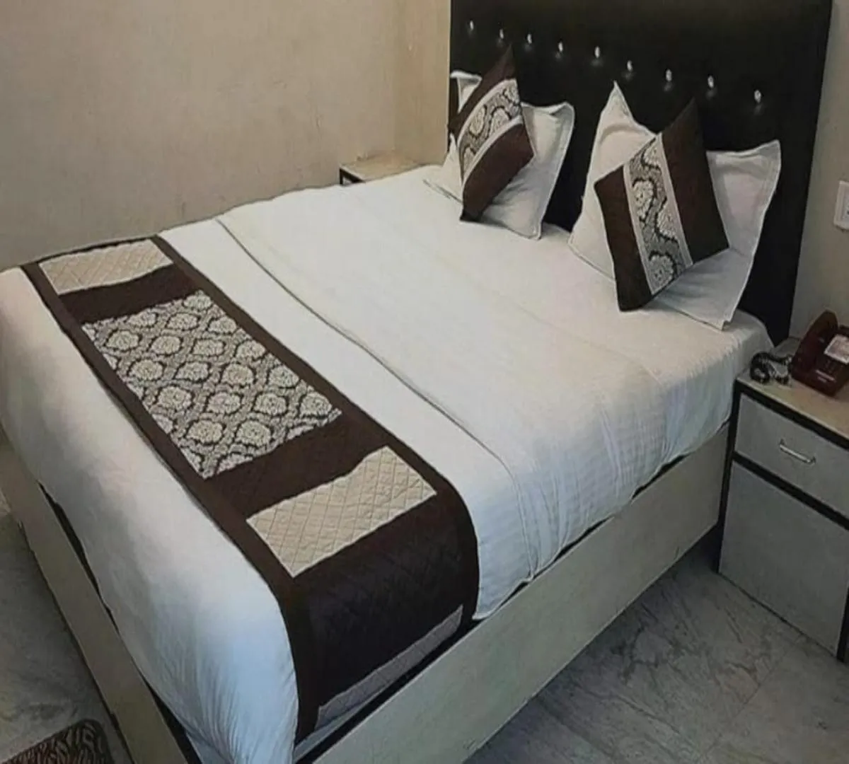 Bed in Hotel Namo Gange