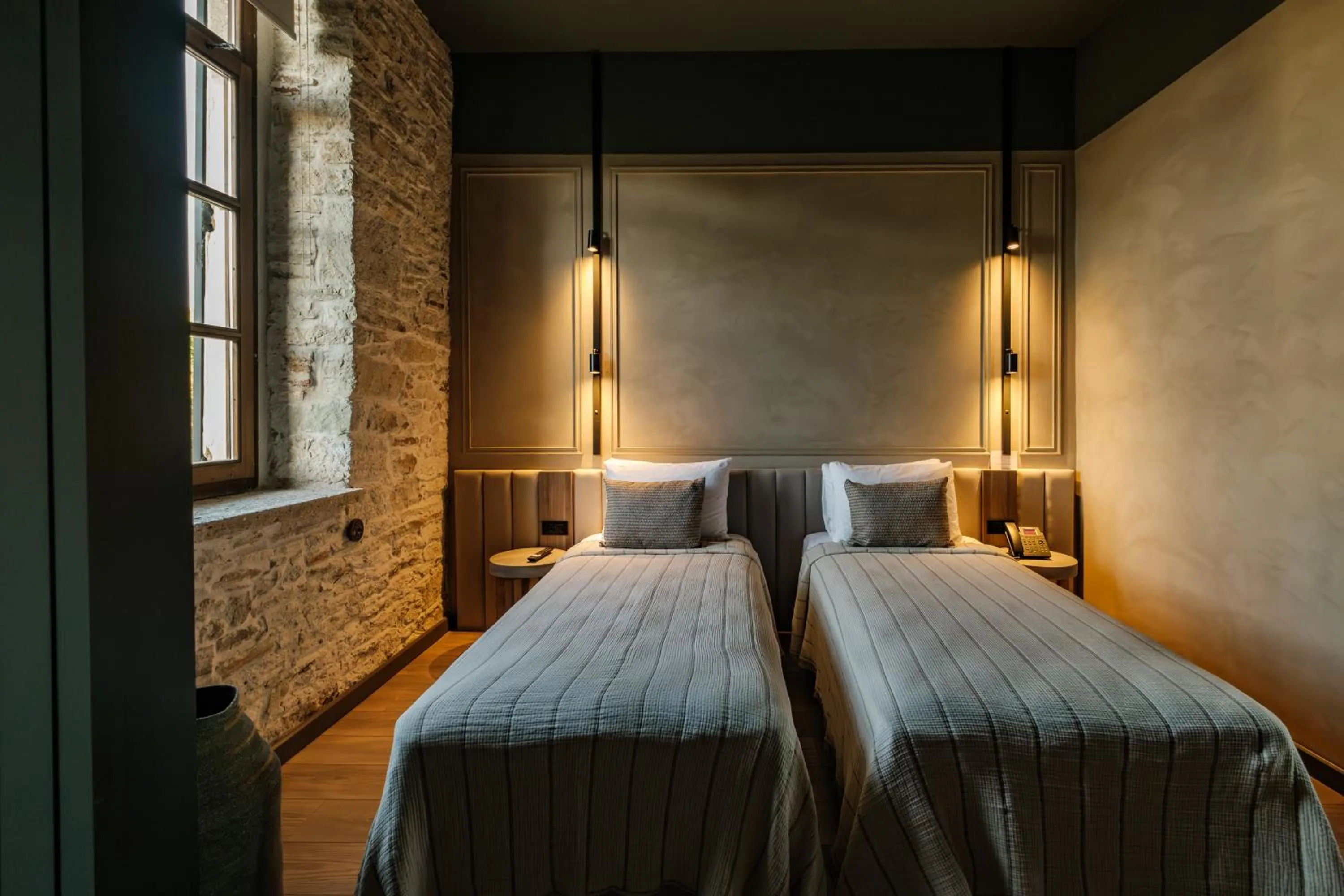 Bed in Lecole Hotel By Cityloft