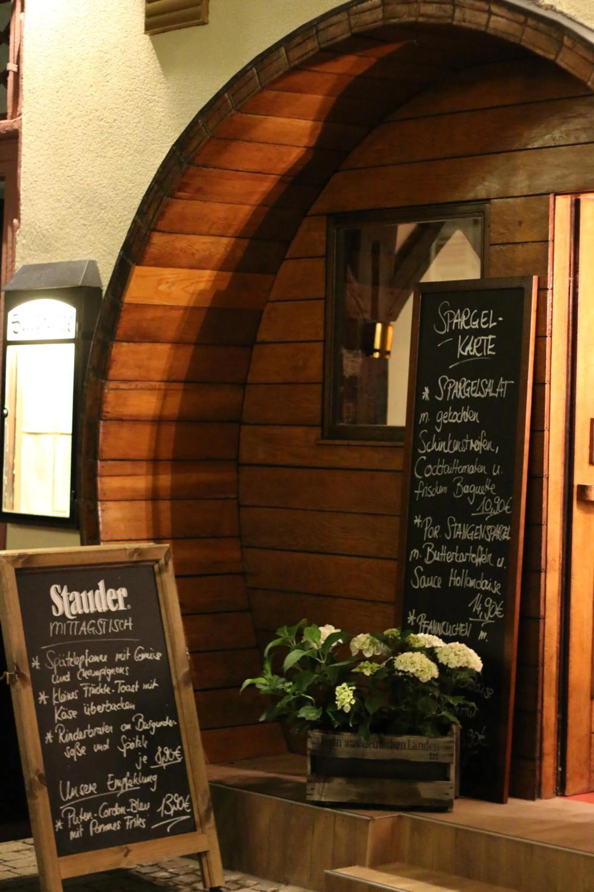 Restaurant/places to eat in Hotel Sudpfanne