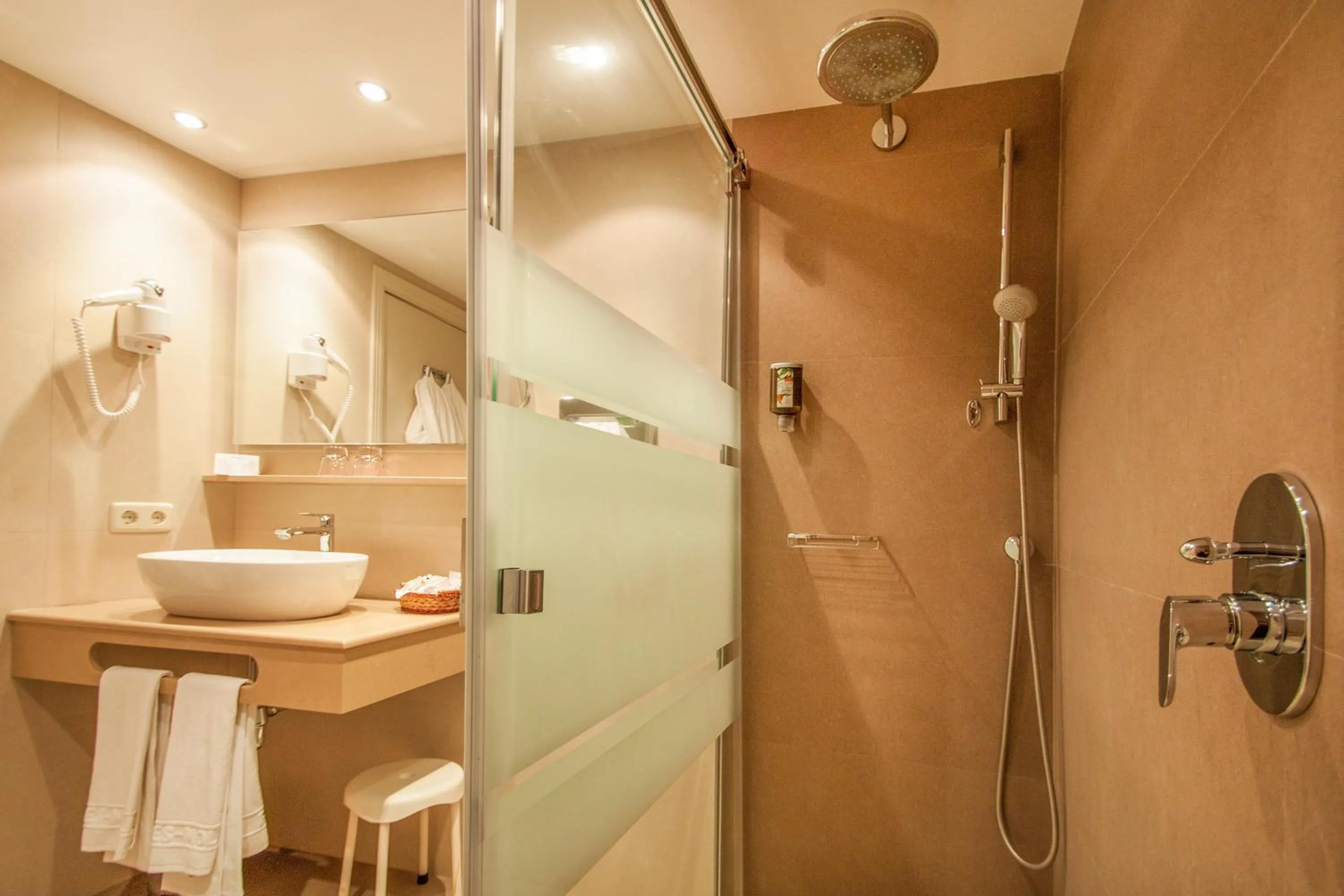 Shower in Es Moli Hotel