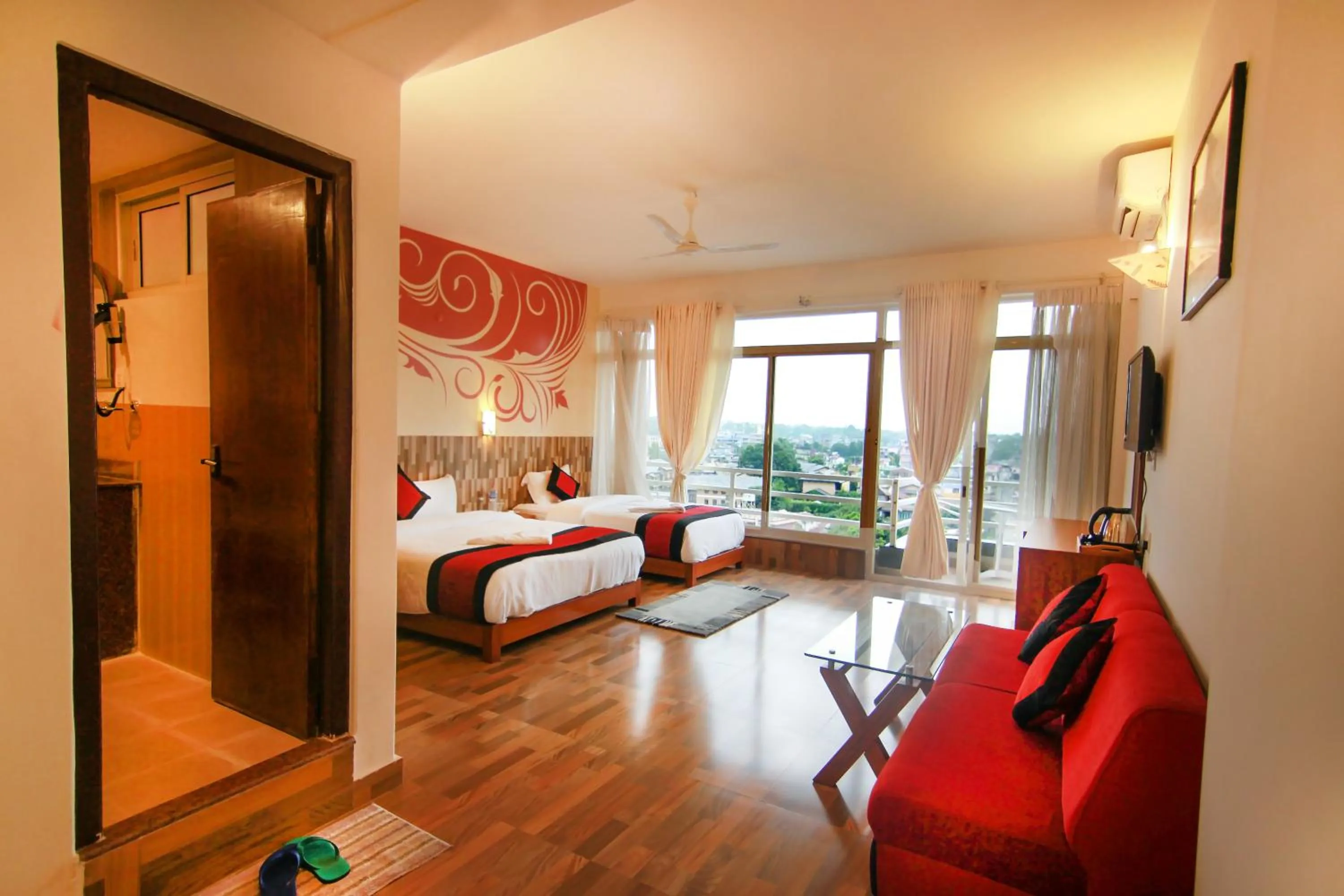 Photo of the whole room, Bed in Hotel City Inn - Mountain View