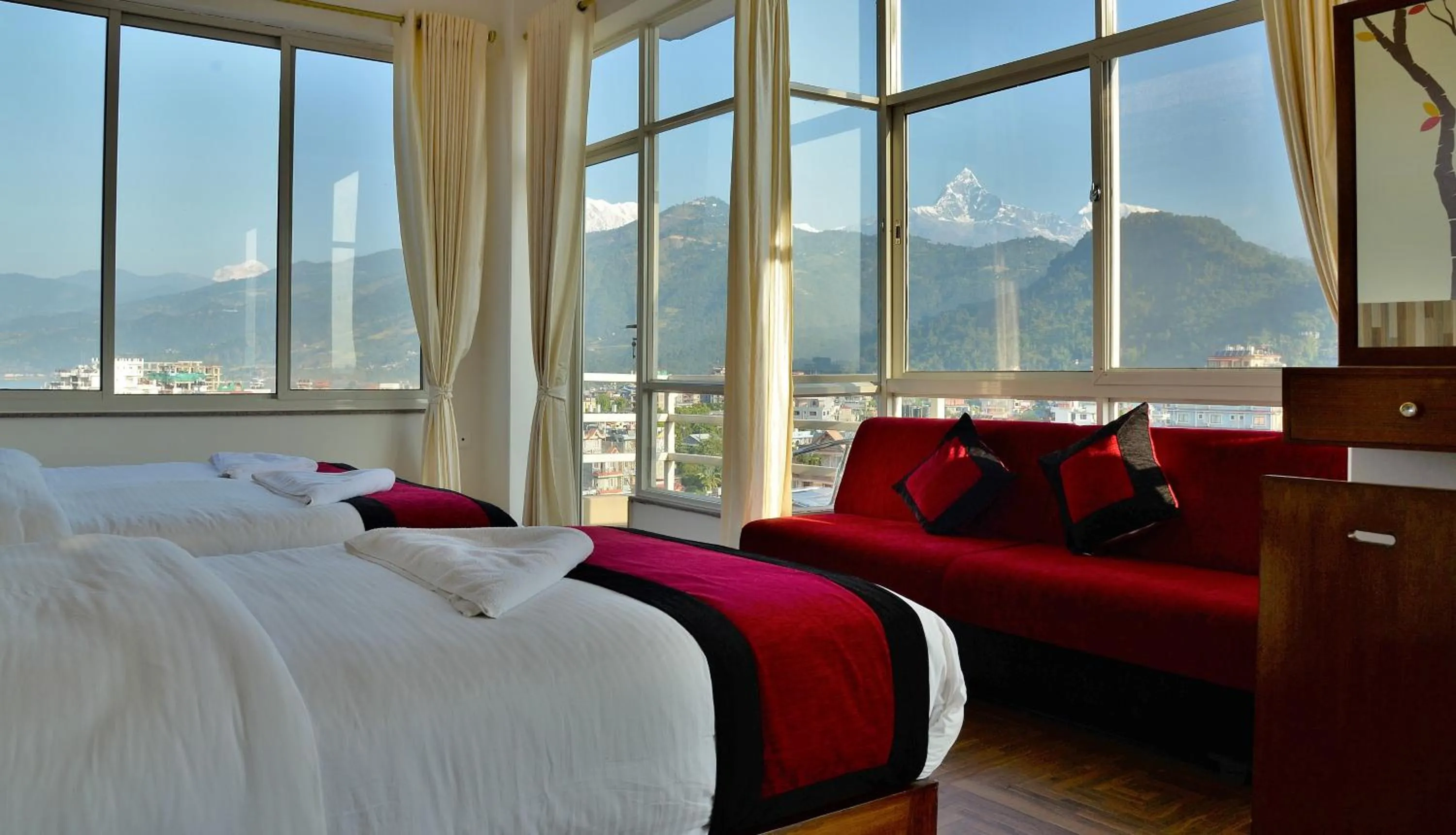 Lake view, Bed in Hotel City Inn - Mountain View