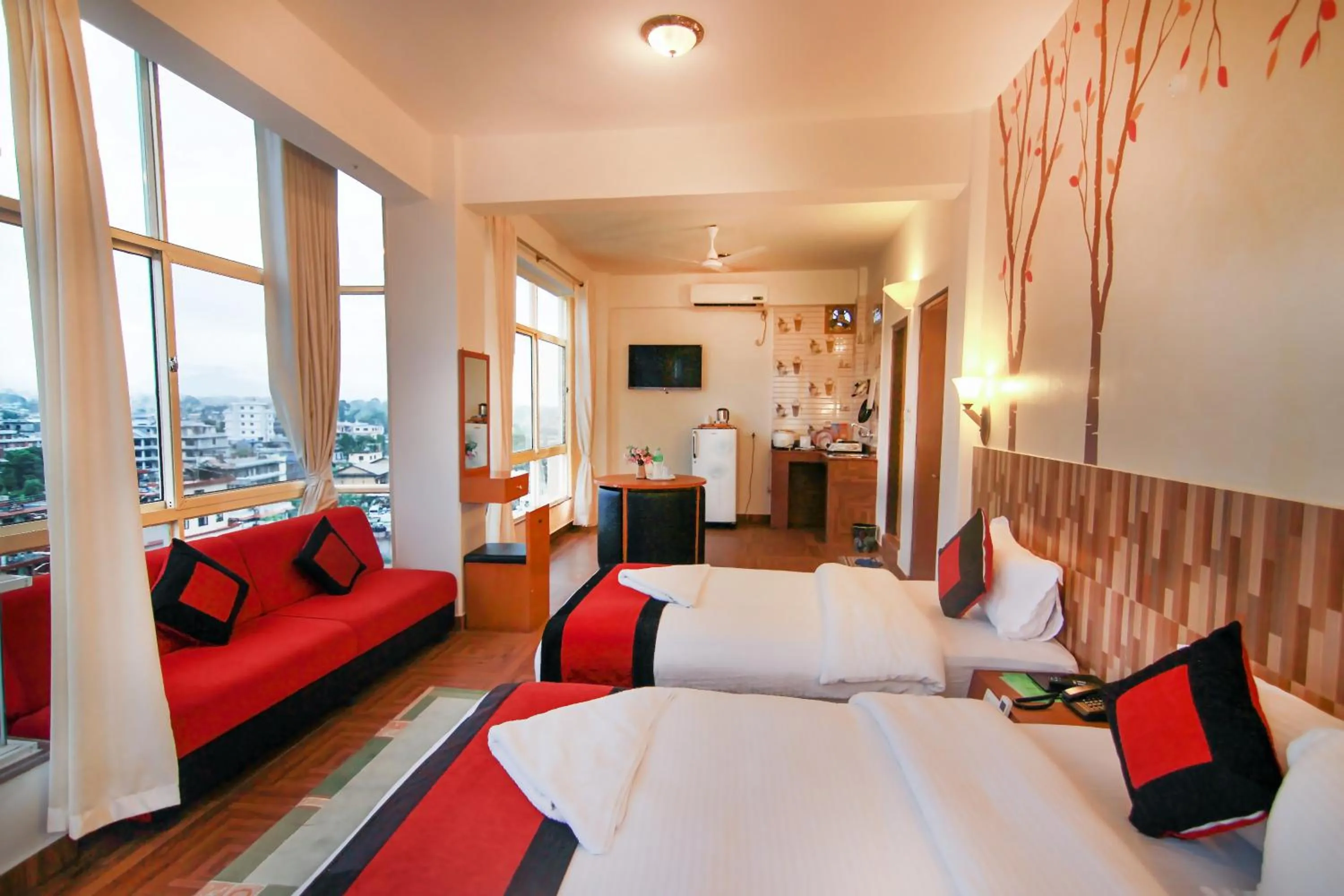 Photo of the whole room, Bed in Hotel City Inn - Mountain View