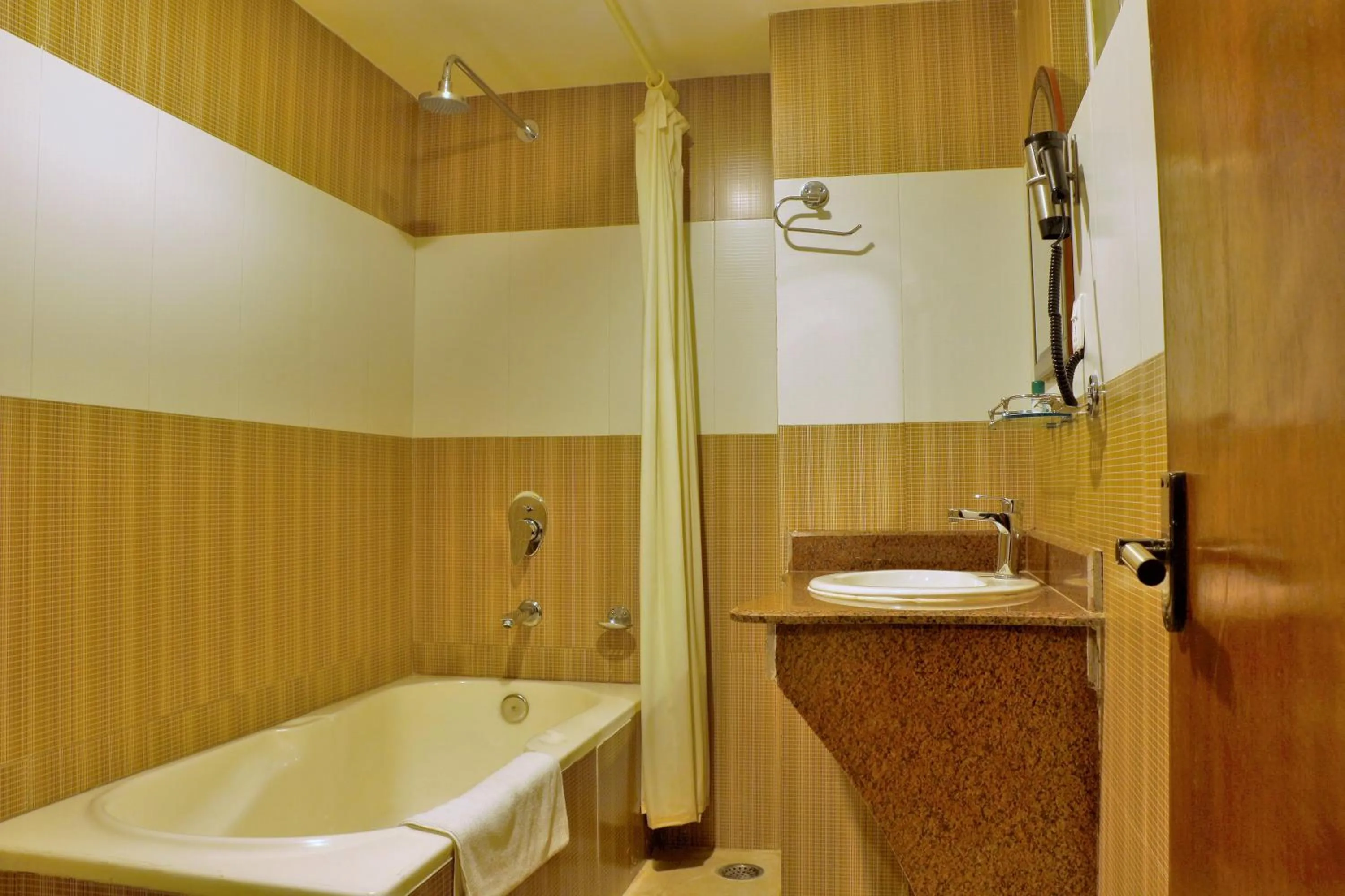 Shower in Hotel City Inn - Mountain View