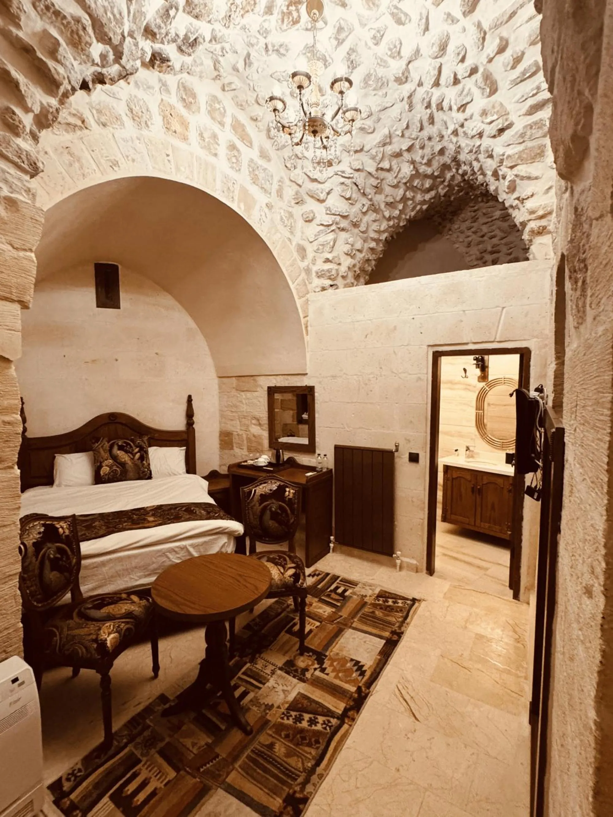 Bed in Kasr-i Divan Hotel