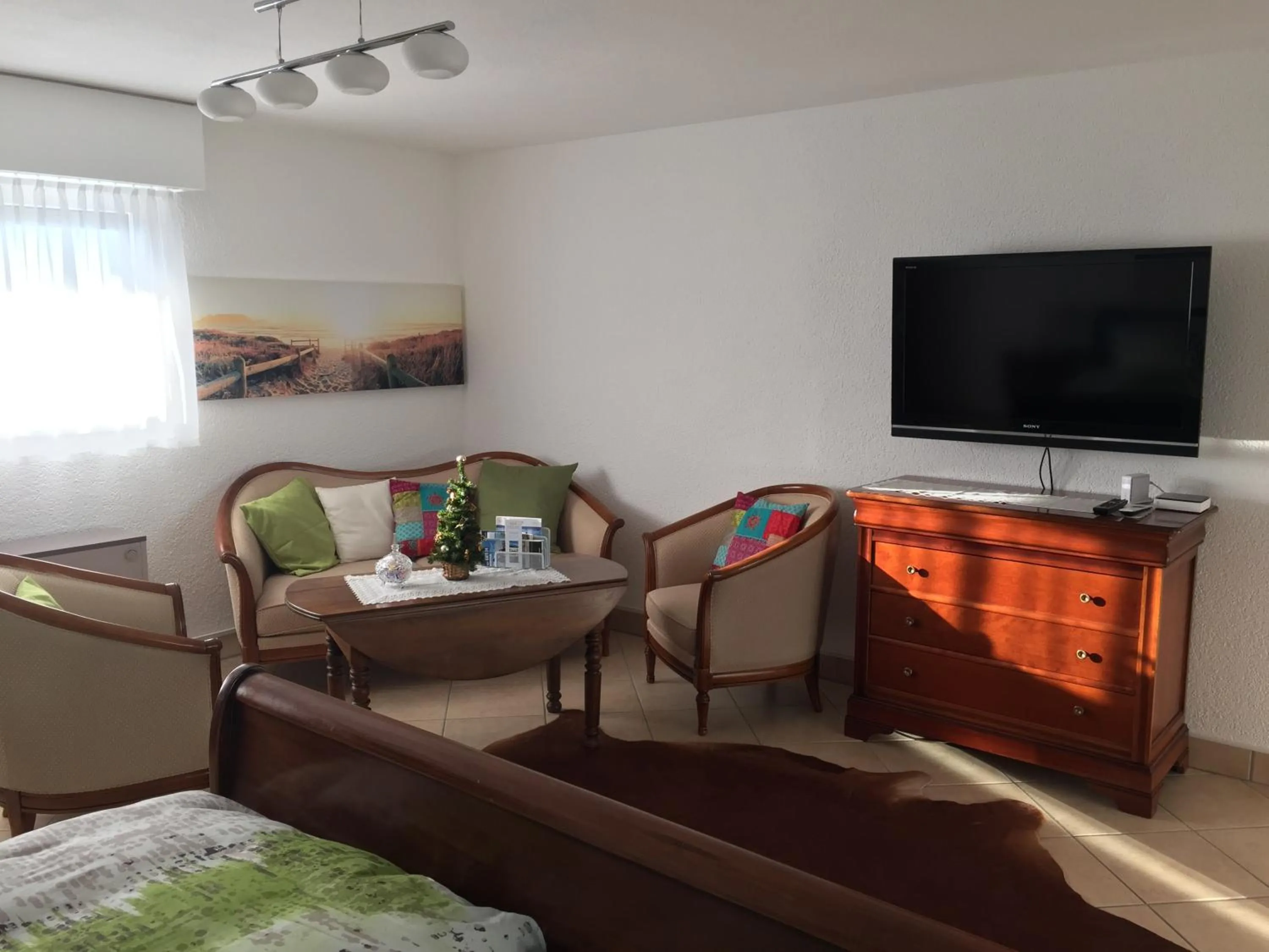 Photo of the whole room in Magie Du Léman