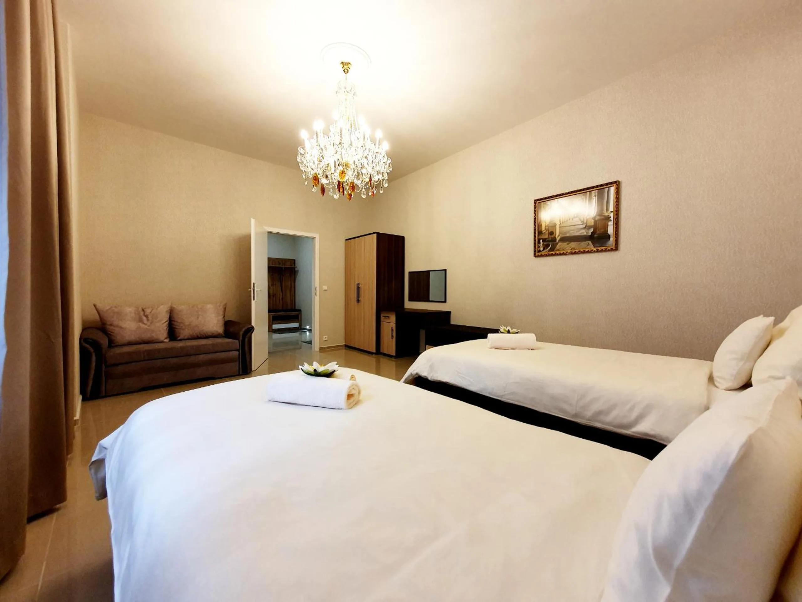 Bed in Madonna Apartments