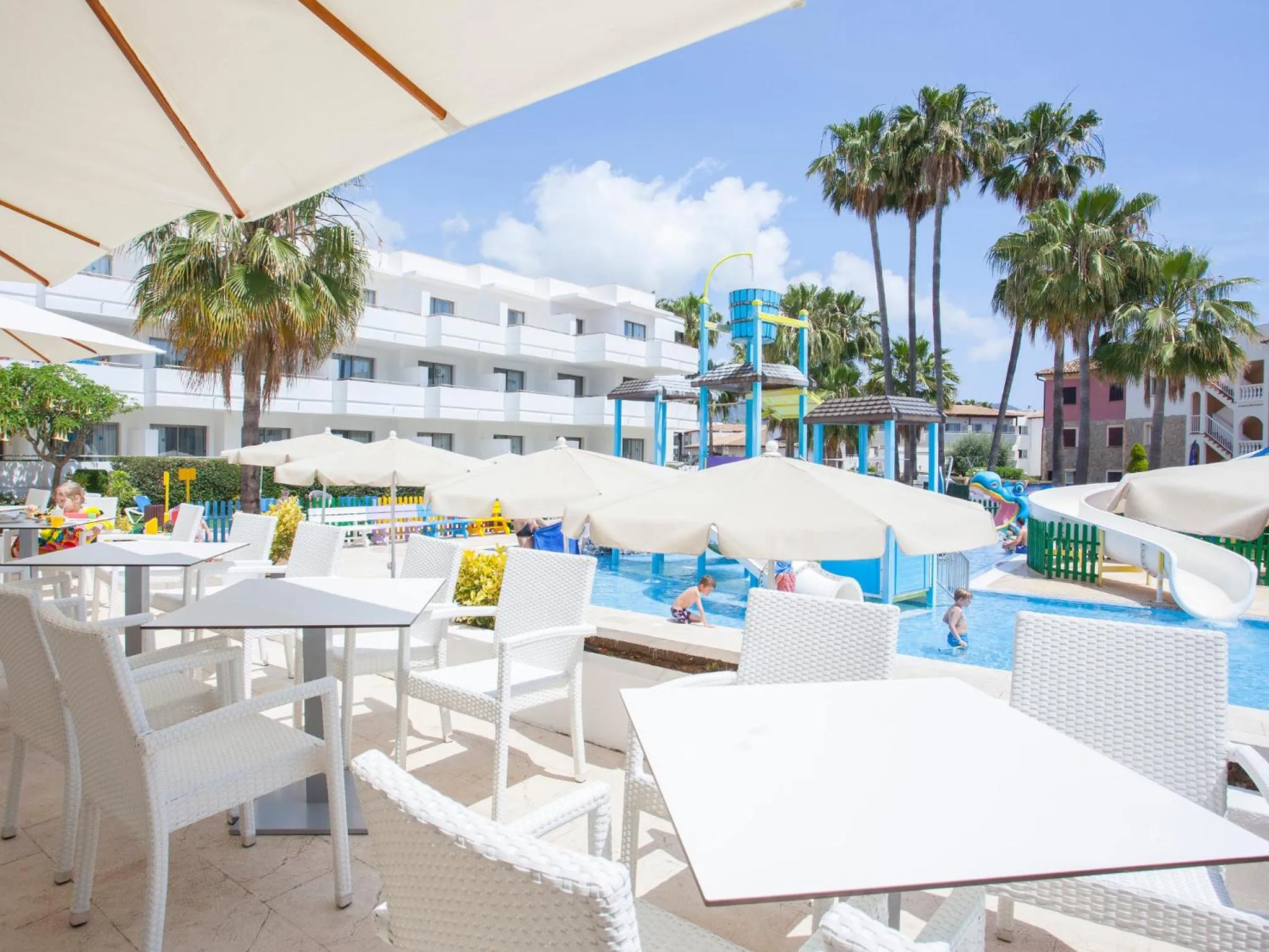 Swimming pool in Grupotel Mallorca Mar