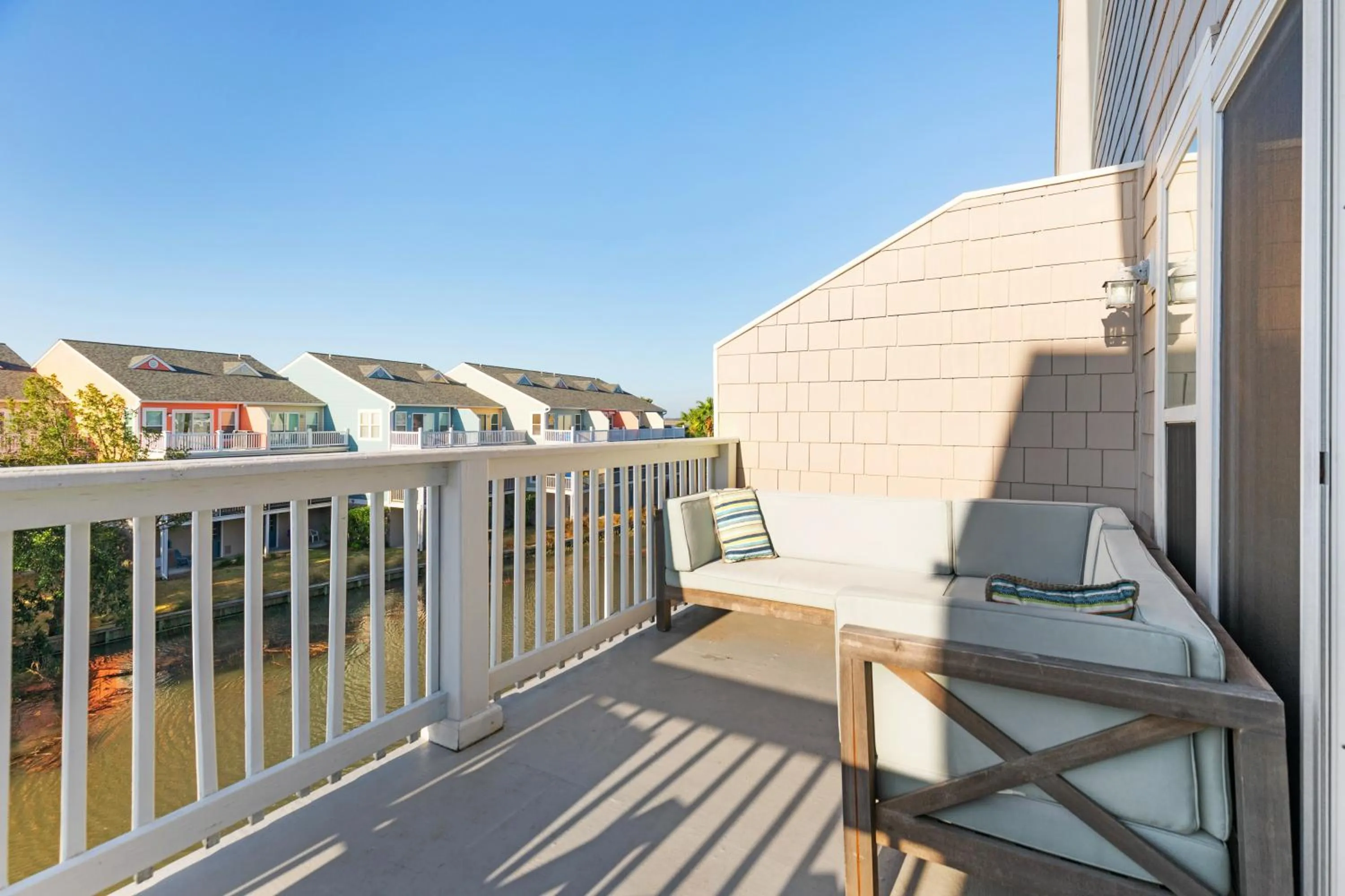 113 Waters Edge Community