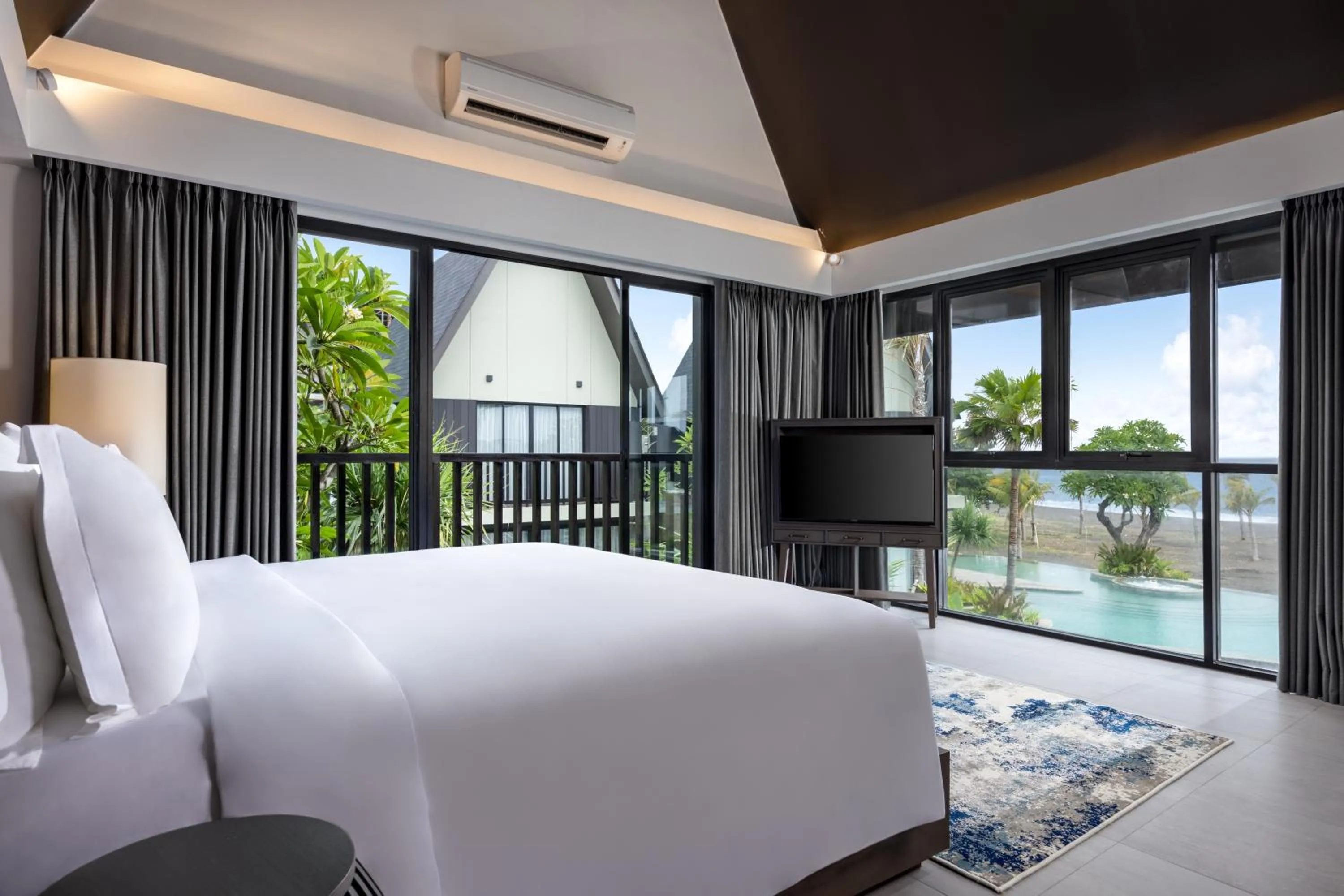 View (from property/room), Bed in Quenzo Beach Resort