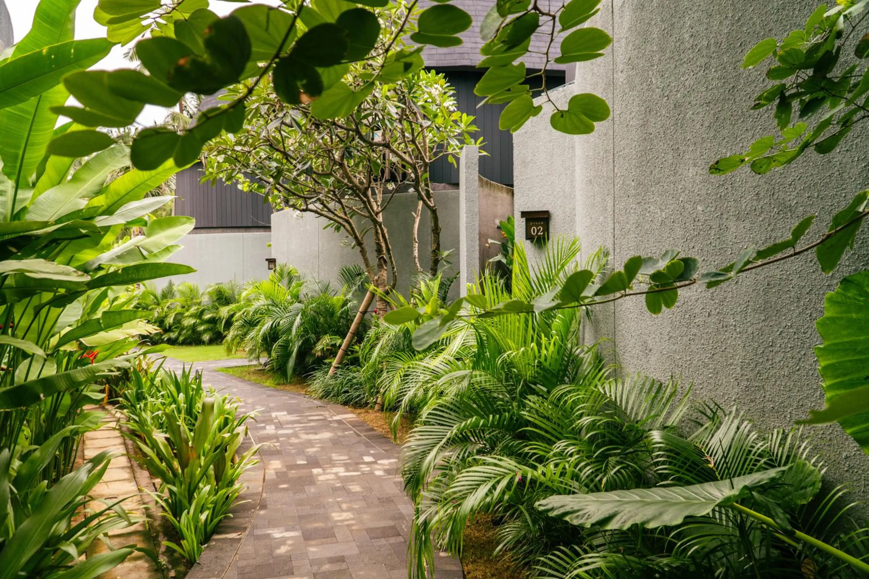Facade/entrance in Quenzo Beach Resort
