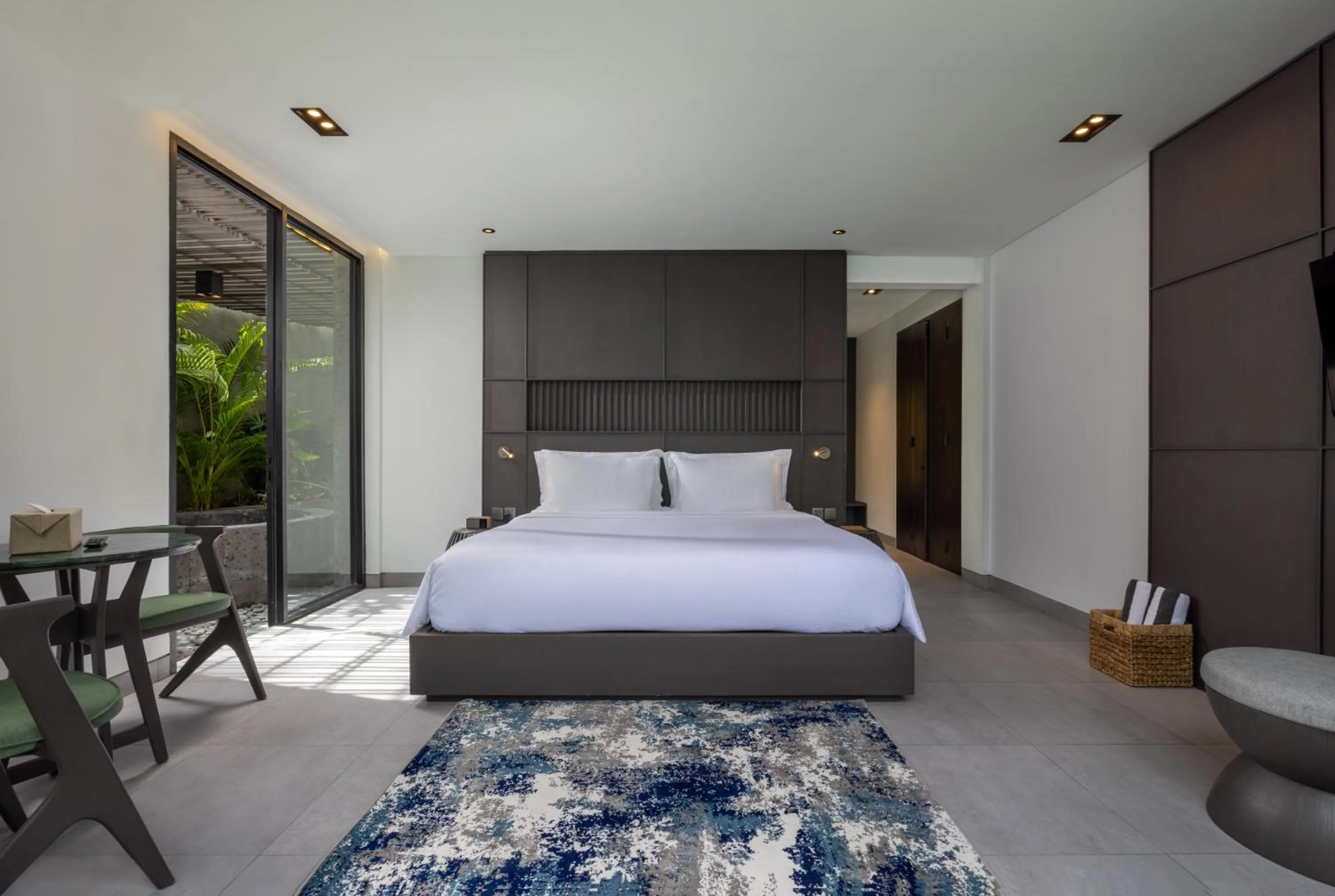 Bedroom, Bed in Quenzo Beach Resort