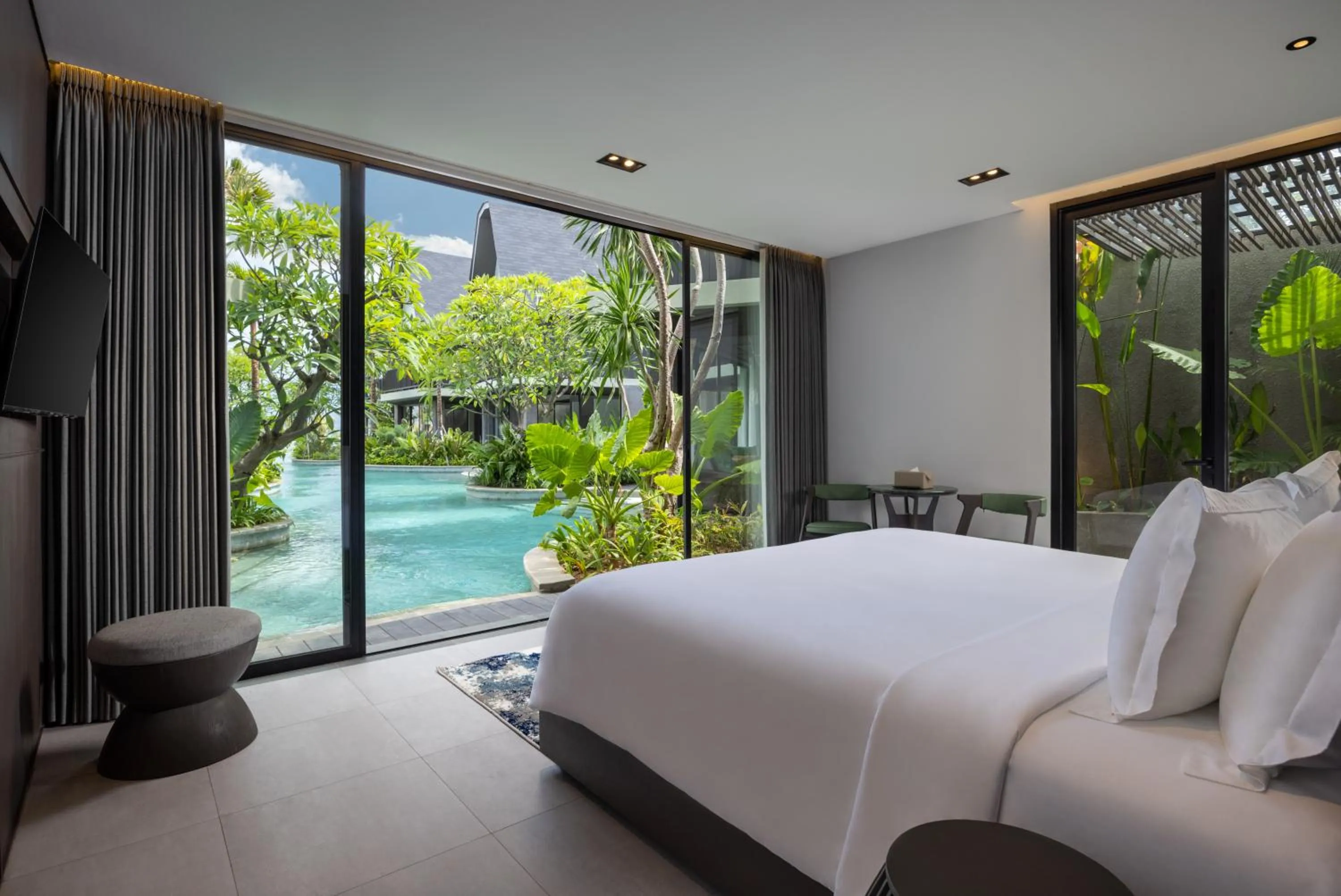 View (from property/room), Bed in Quenzo Beach Resort