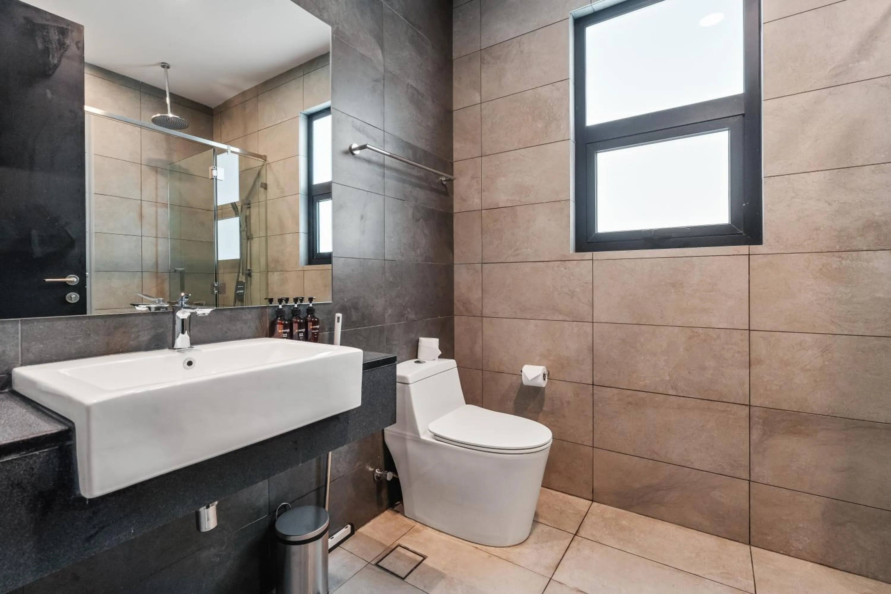 Shower in Opus by Soulasia