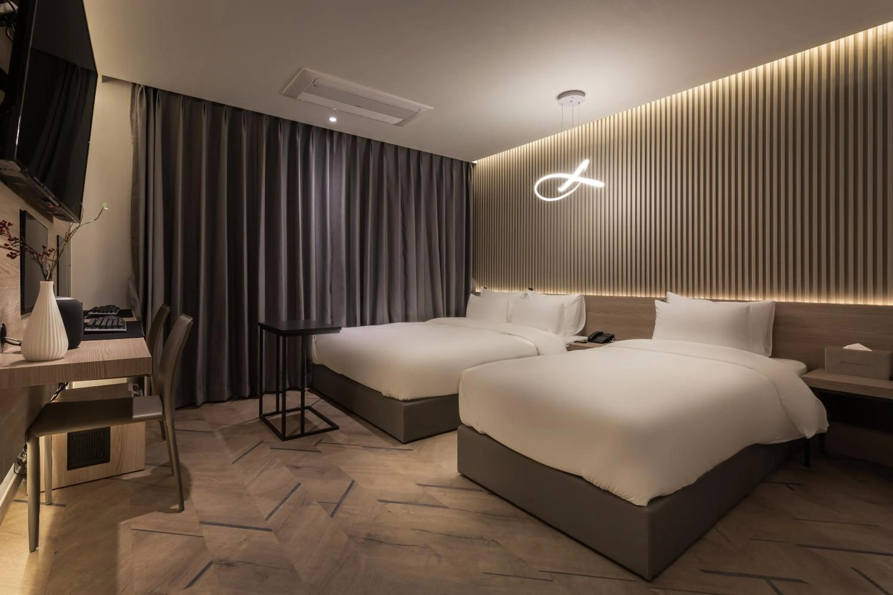 Bed in 21 Heritage Hotel