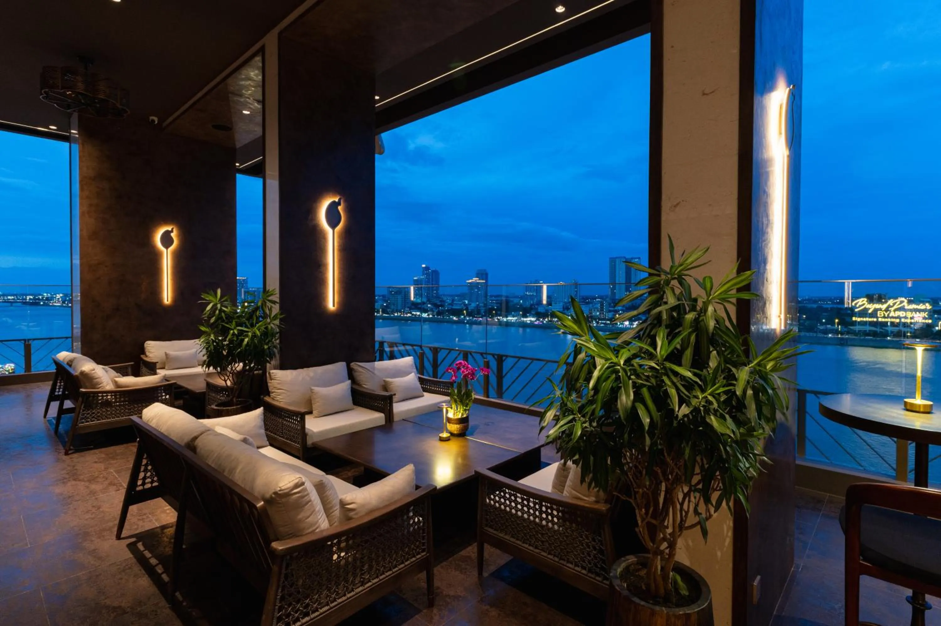 SOMA HOTEL Riverside