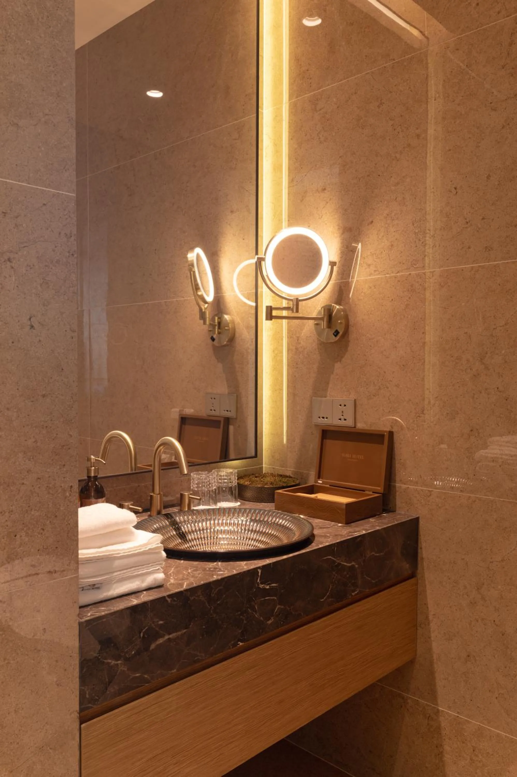 SOMA HOTEL Riverside