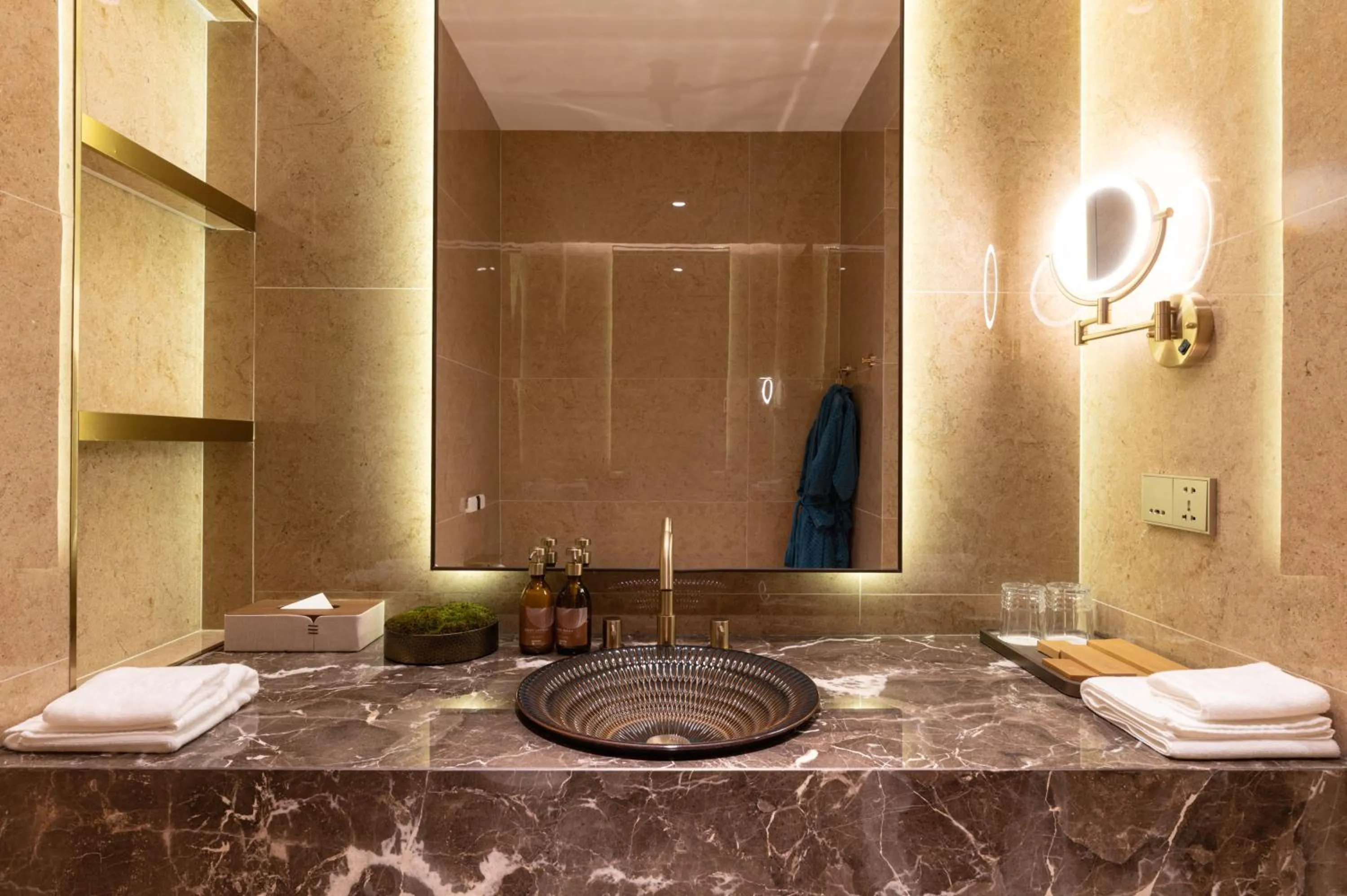 SOMA HOTEL Riverside